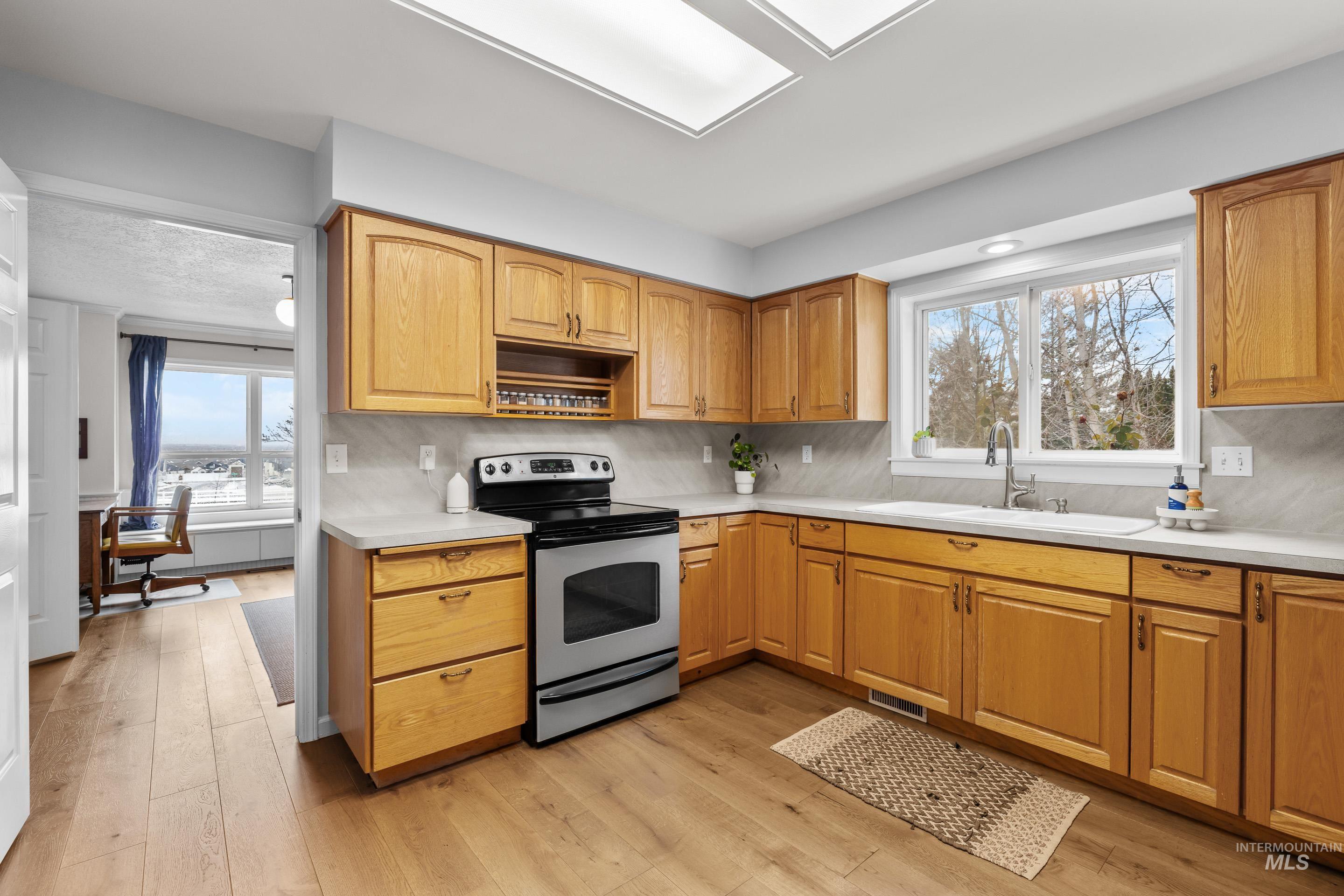12250 W New Hope Rd, Star, Idaho 83669, 4 Bedrooms, 4.5 Bathrooms, Residential For Sale, Price $1,699,000, 98936502