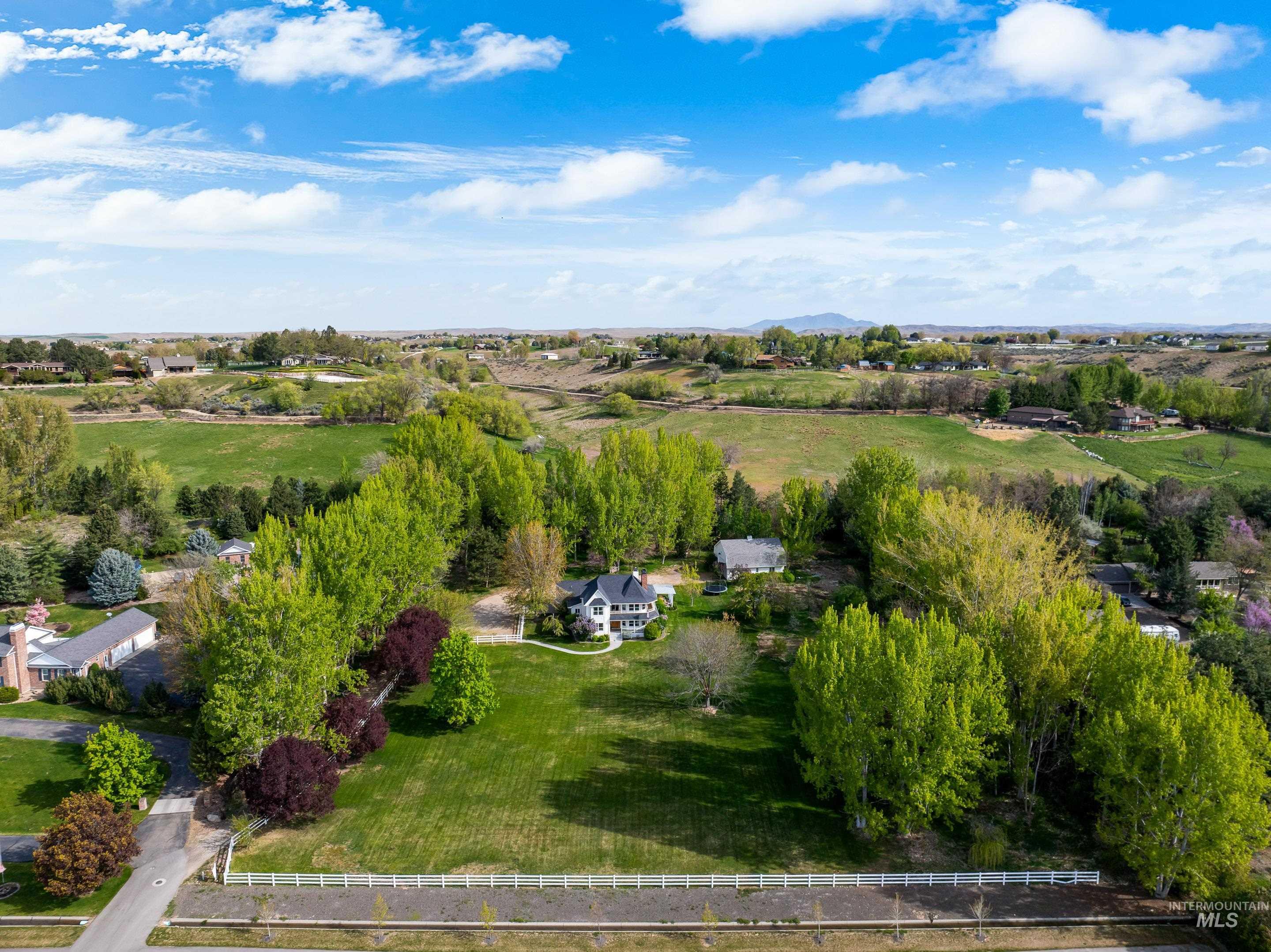12250 W New Hope Rd, Star, Idaho 83669, 4 Bedrooms, 4.5 Bathrooms, Residential For Sale, Price $1,699,000, 98936502