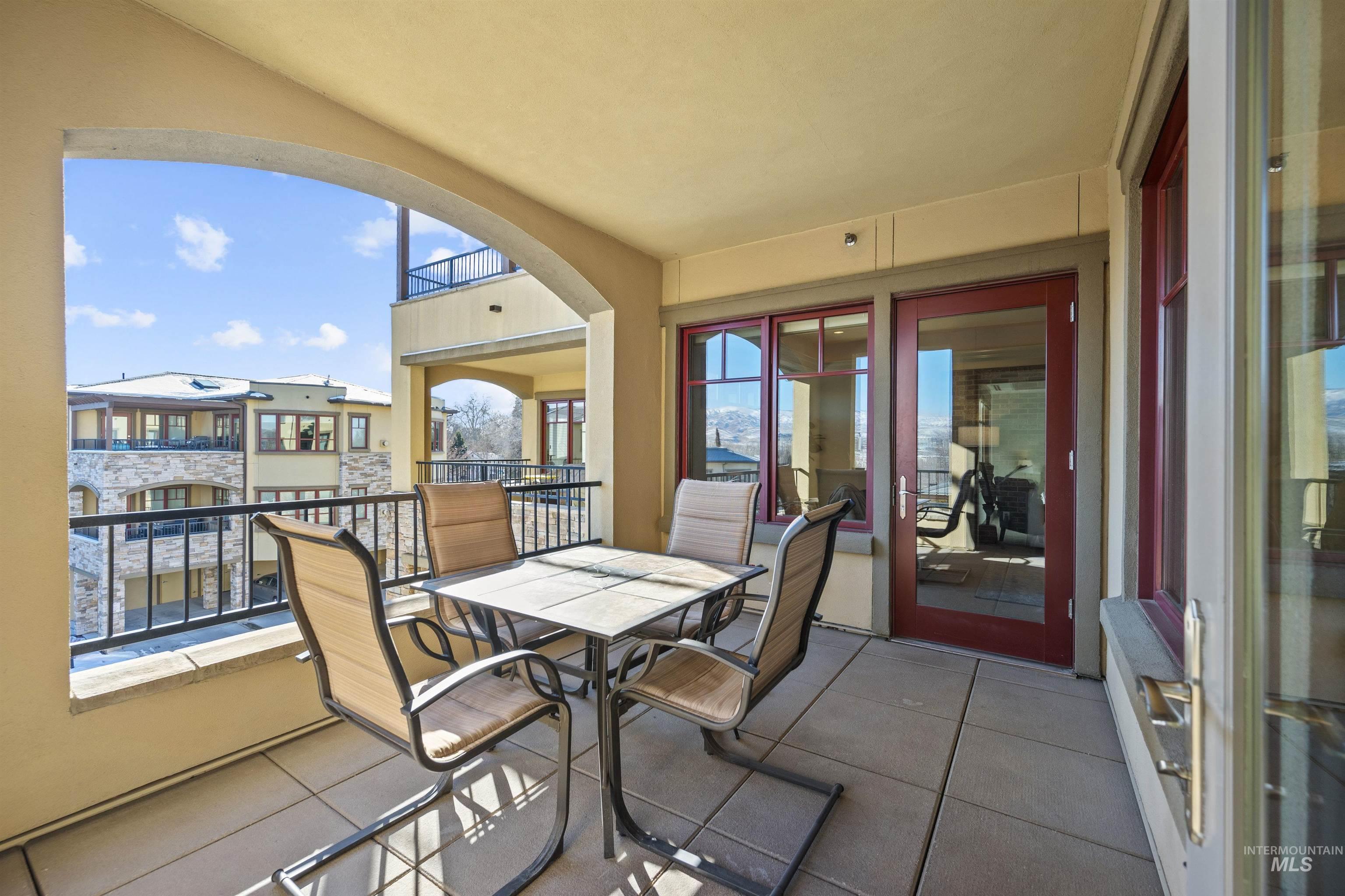 3005 Crescent Rim Dr, Boise, Idaho 83706, 2 Bedrooms, 2 Bathrooms, Residential For Sale, Price $685,000, 98936571