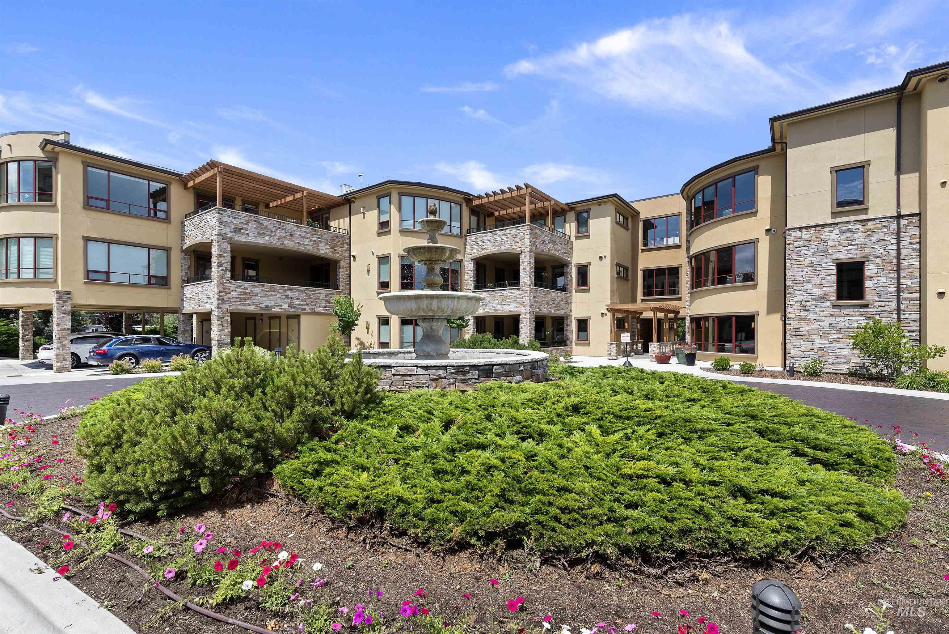 3005 Crescent Rim Dr, Boise, Idaho 83706, 2 Bedrooms, 2 Bathrooms, Residential For Sale, Price $685,000, 98936571