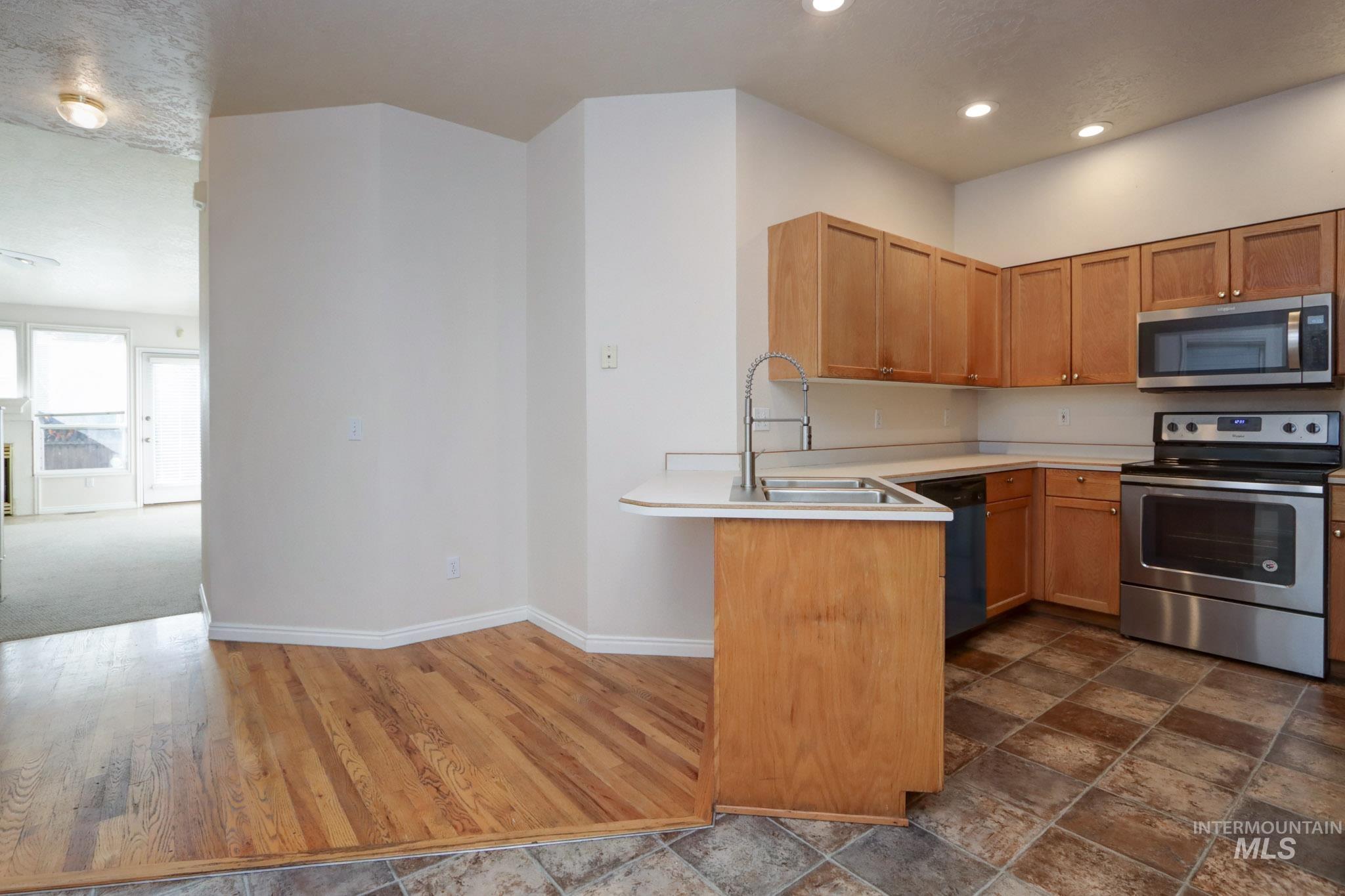 9043 W Shoup Ave, Boise, Idaho 83709, 3 Bedrooms, 2.5 Bathrooms, Residential For Sale, Price $369,000, 98936586