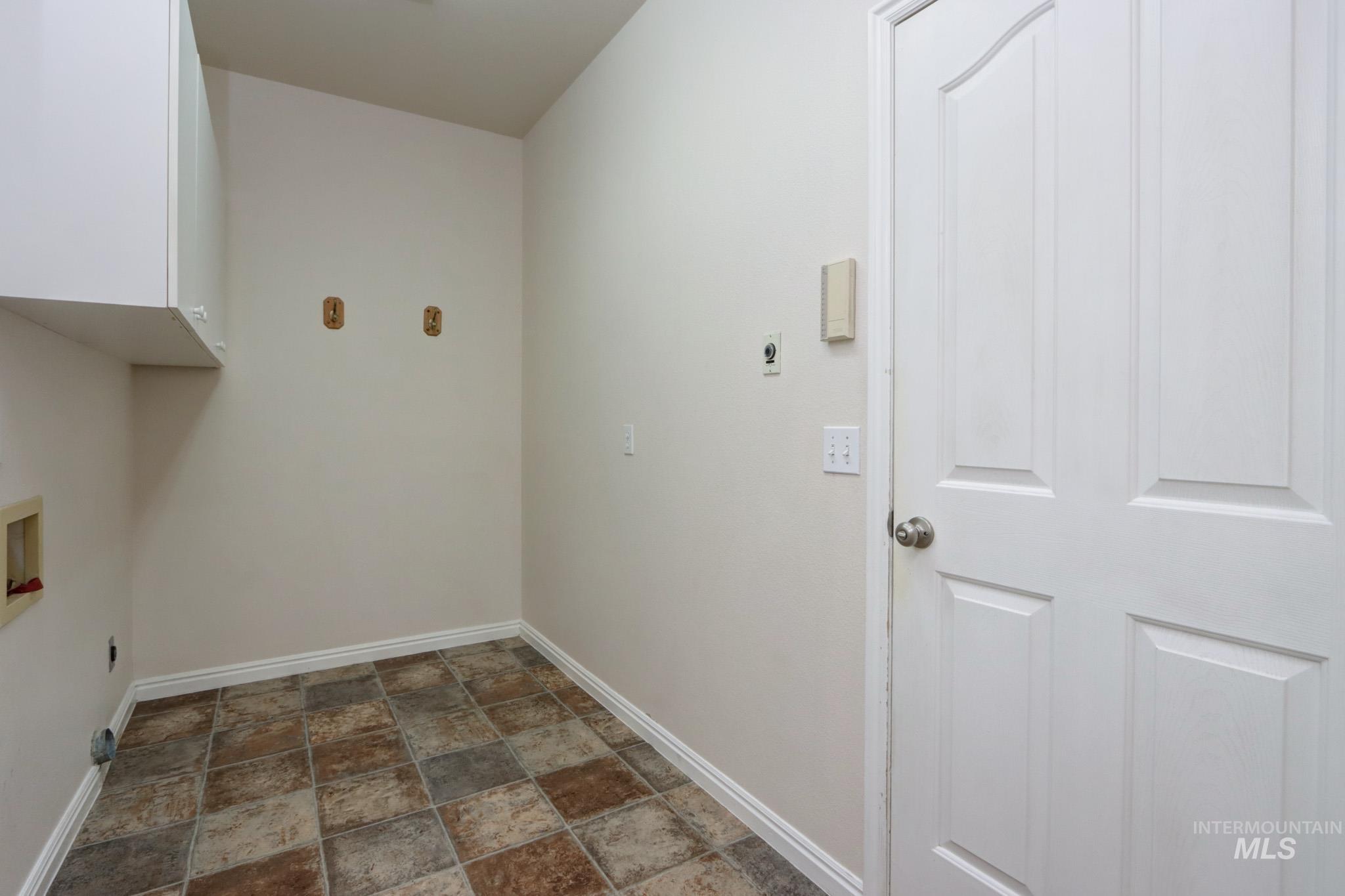 9043 W Shoup Ave, Boise, Idaho 83709, 3 Bedrooms, 2.5 Bathrooms, Residential For Sale, Price $369,000, 98936586
