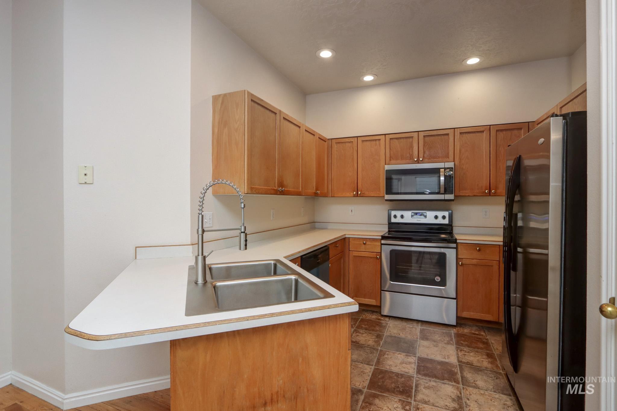 9043 W Shoup Ave, Boise, Idaho 83709, 3 Bedrooms, 2.5 Bathrooms, Residential For Sale, Price $369,000, 98936586