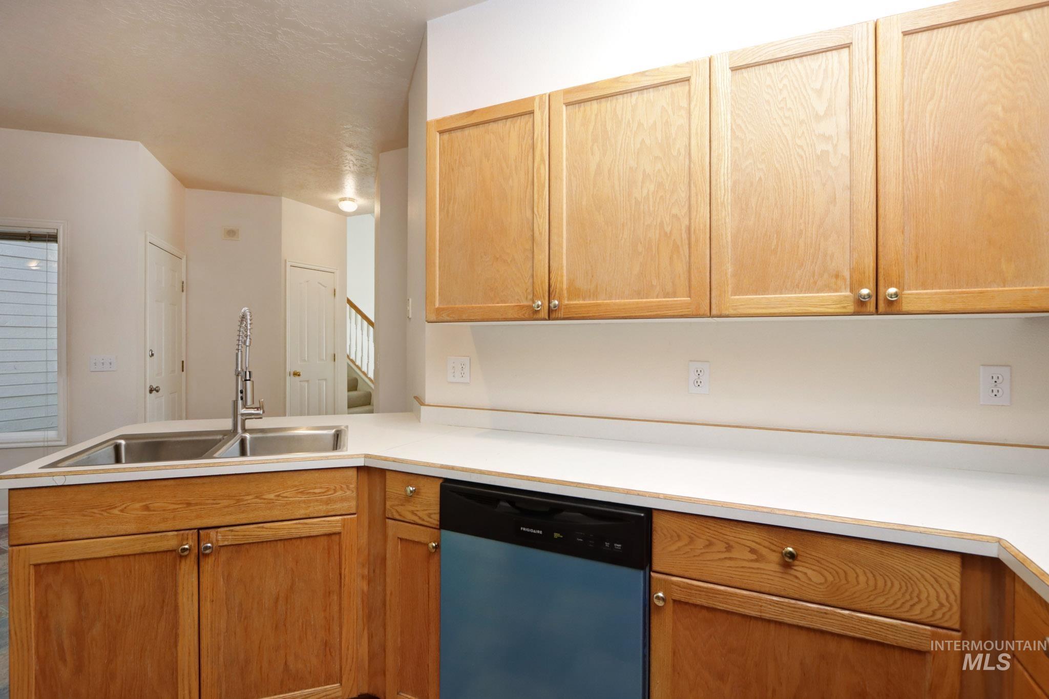 9043 W Shoup Ave, Boise, Idaho 83709, 3 Bedrooms, 2.5 Bathrooms, Residential For Sale, Price $369,000, 98936586