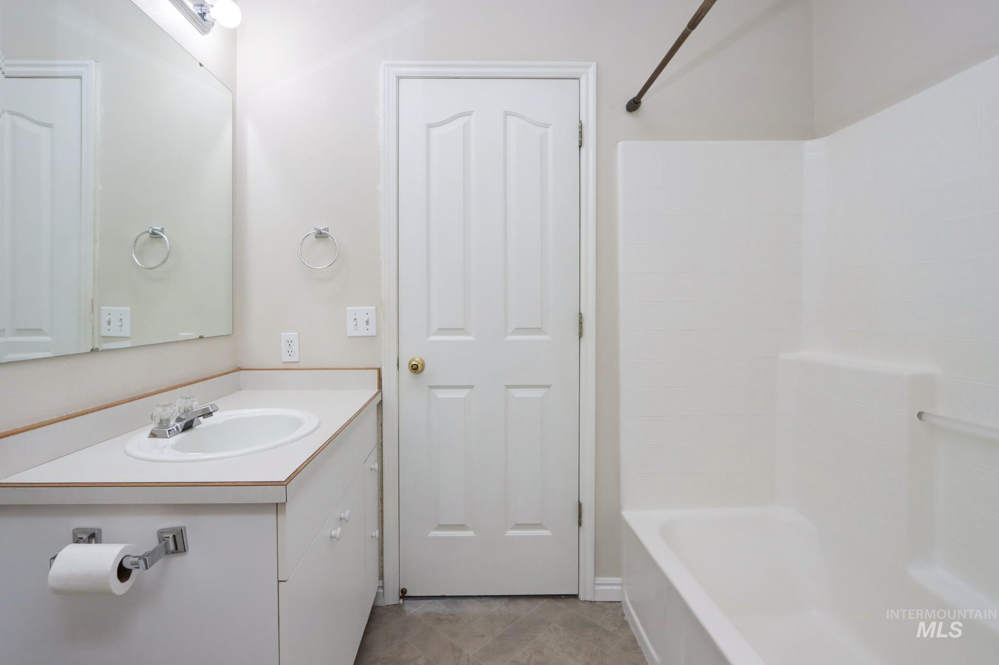 9043 W Shoup Ave, Boise, Idaho 83709, 3 Bedrooms, 2.5 Bathrooms, Residential For Sale, Price $369,000, 98936586
