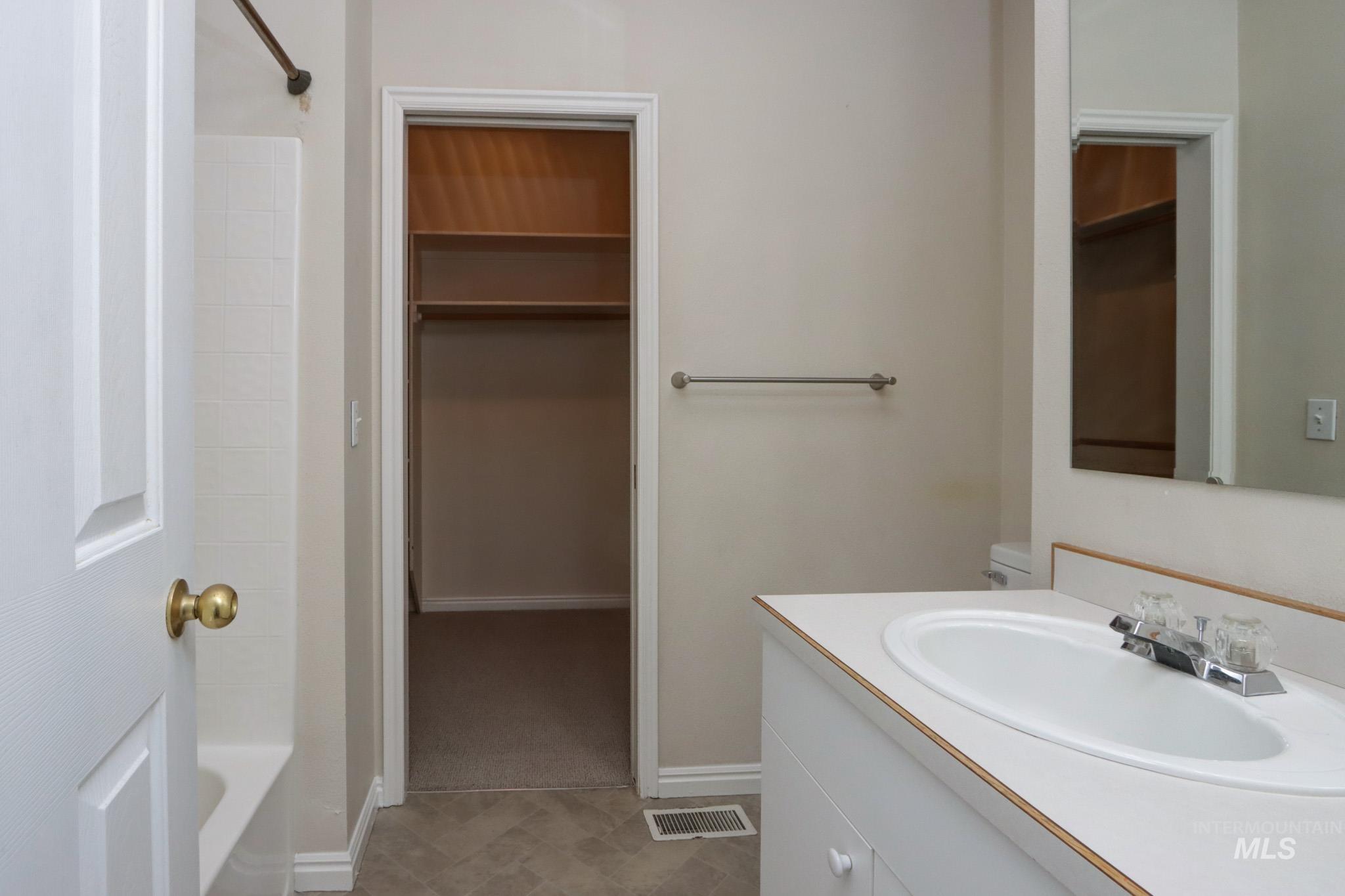 9043 W Shoup Ave, Boise, Idaho 83709, 3 Bedrooms, 2.5 Bathrooms, Residential For Sale, Price $369,000, 98936586
