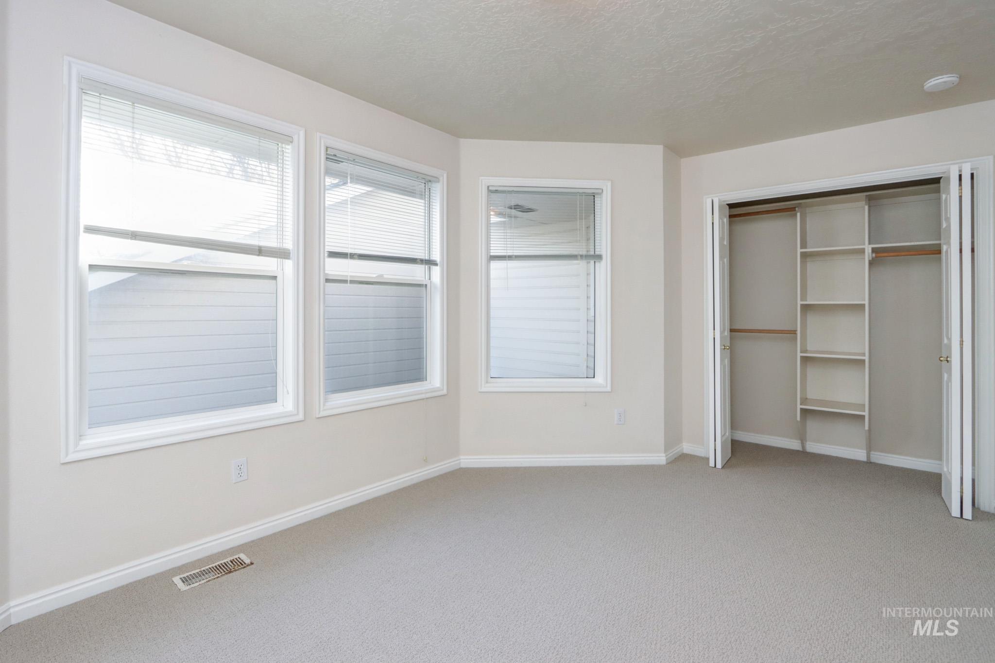 9043 W Shoup Ave, Boise, Idaho 83709, 3 Bedrooms, 2.5 Bathrooms, Residential For Sale, Price $369,000, 98936586
