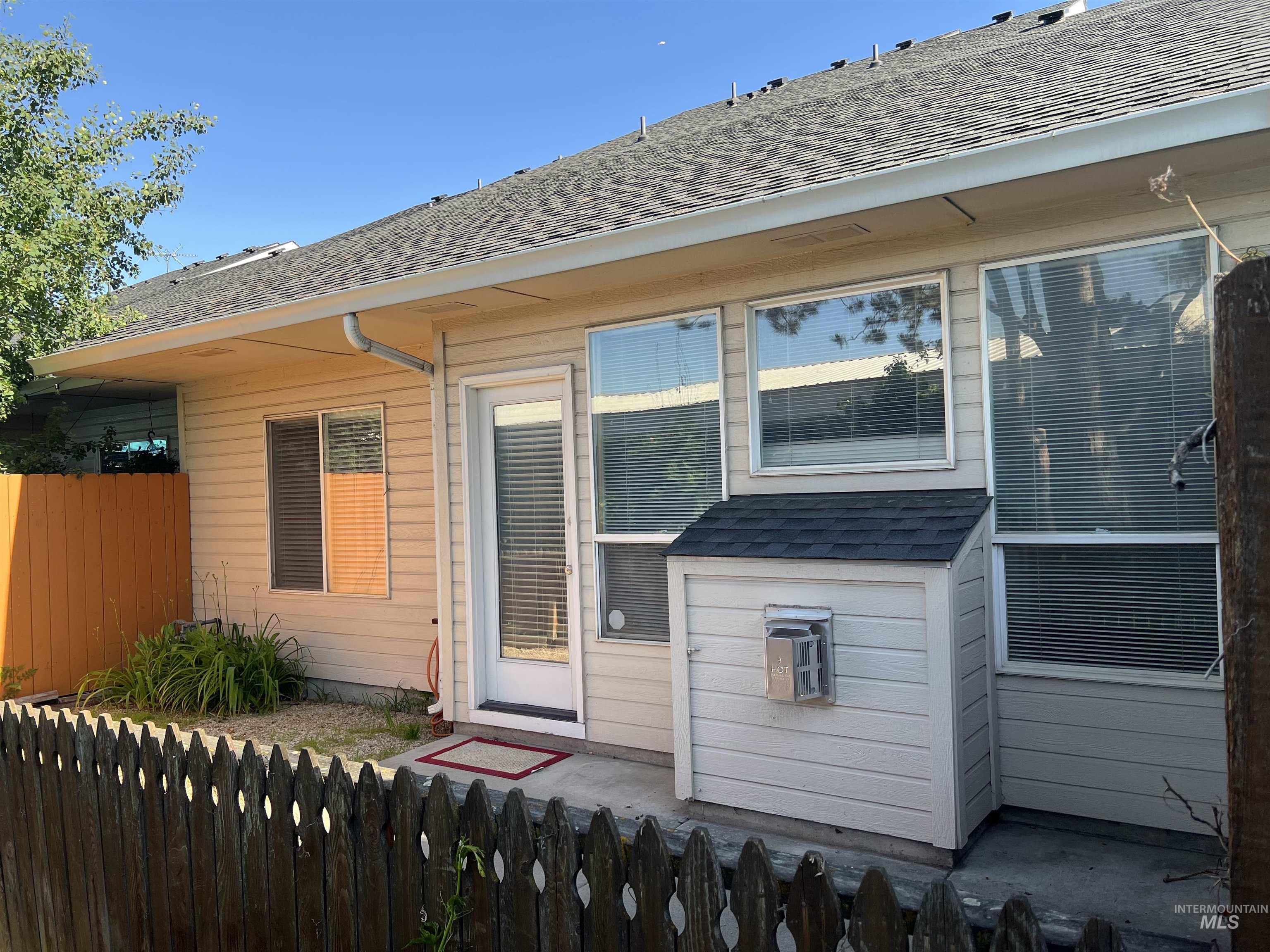 9043 W Shoup Ave, Boise, Idaho 83709, 3 Bedrooms, 2.5 Bathrooms, Residential For Sale, Price $369,000, 98936586