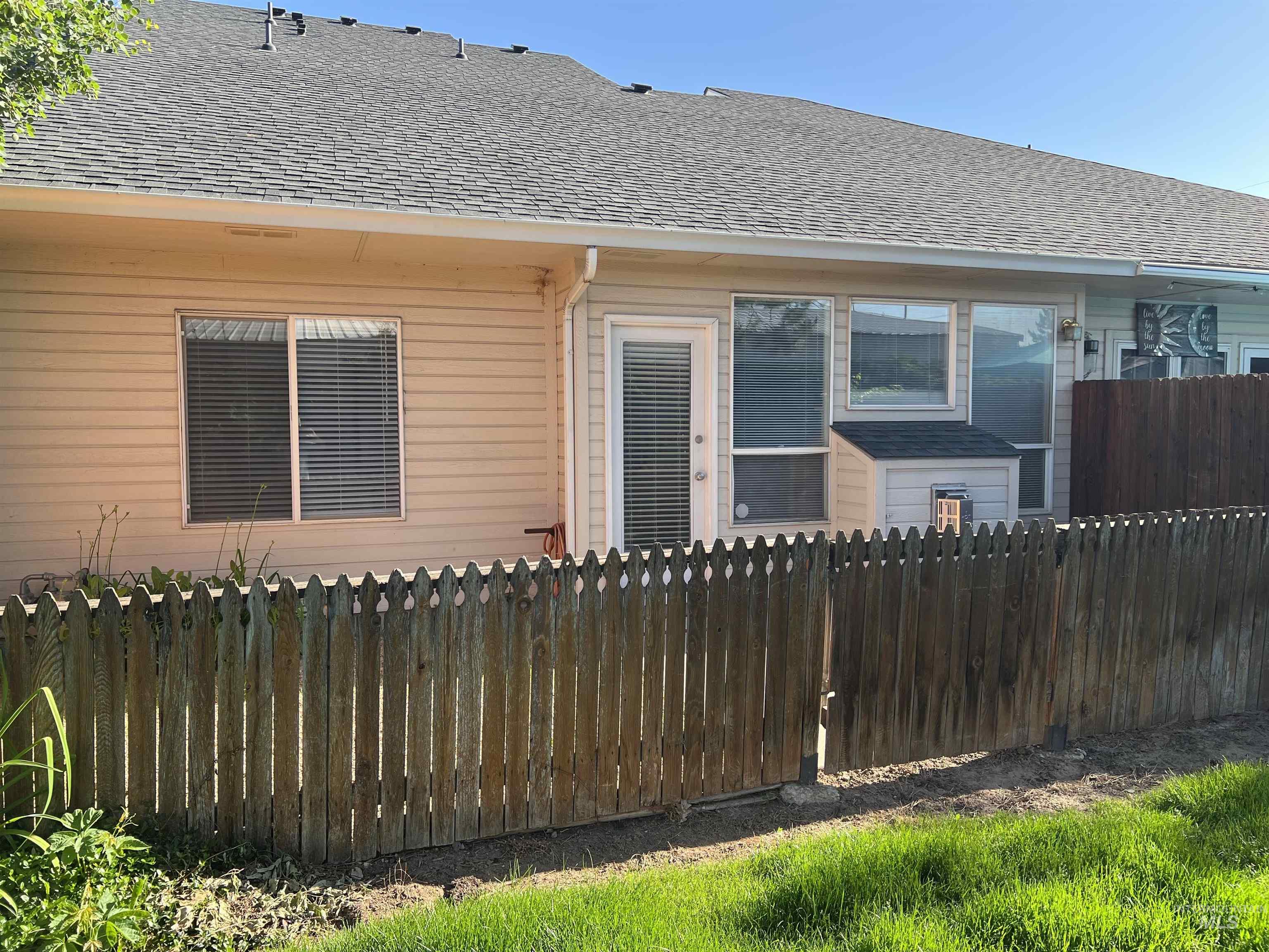 9043 W Shoup Ave, Boise, Idaho 83709, 3 Bedrooms, 2.5 Bathrooms, Residential For Sale, Price $369,000, 98936586