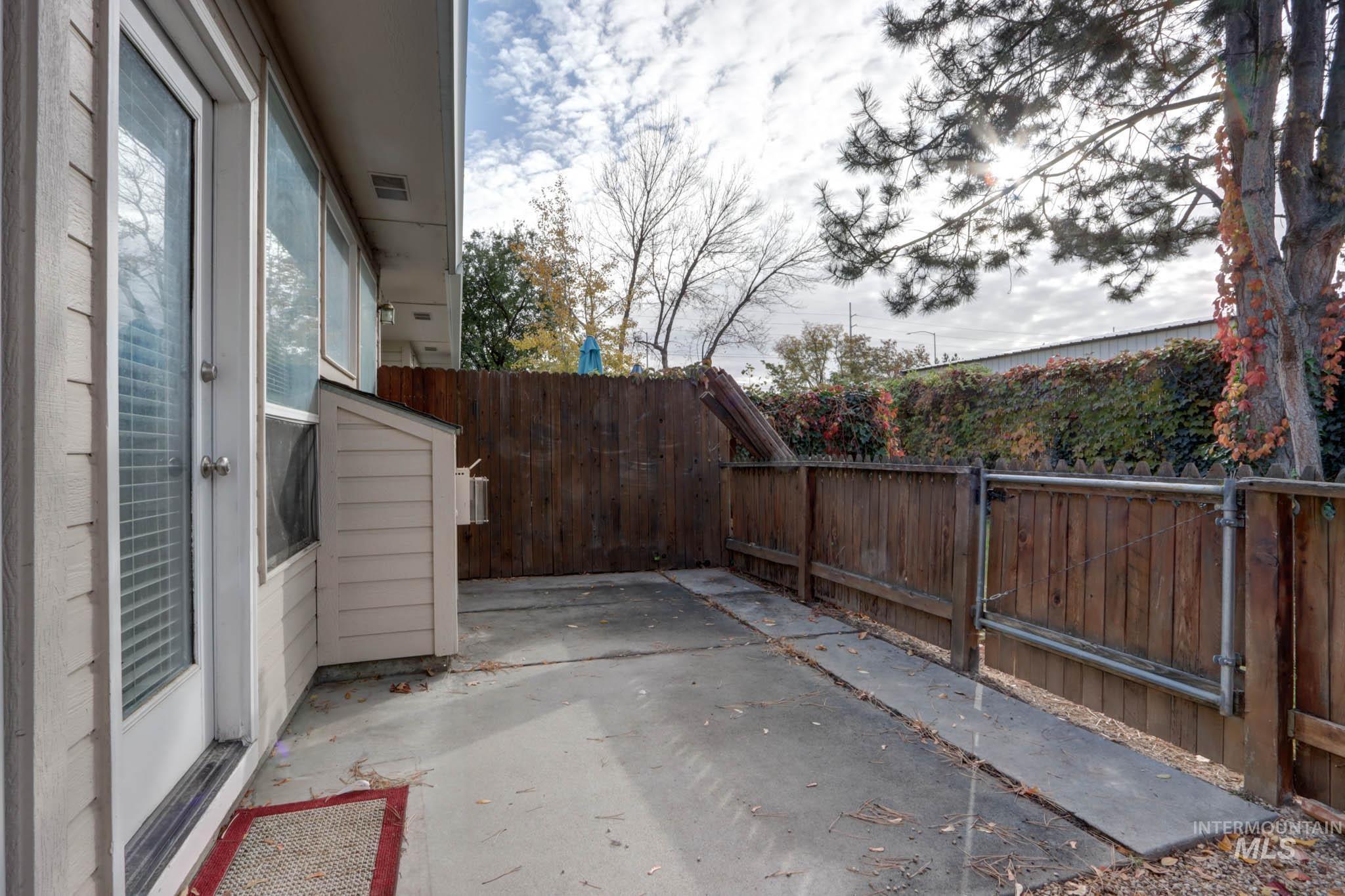 9043 W Shoup Ave, Boise, Idaho 83709, 3 Bedrooms, 2.5 Bathrooms, Residential For Sale, Price $369,000, 98936586