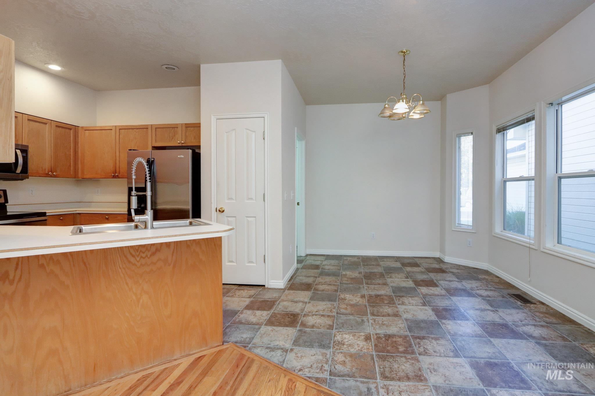 9043 W Shoup Ave, Boise, Idaho 83709, 3 Bedrooms, 2.5 Bathrooms, Residential For Sale, Price $369,000, 98936586