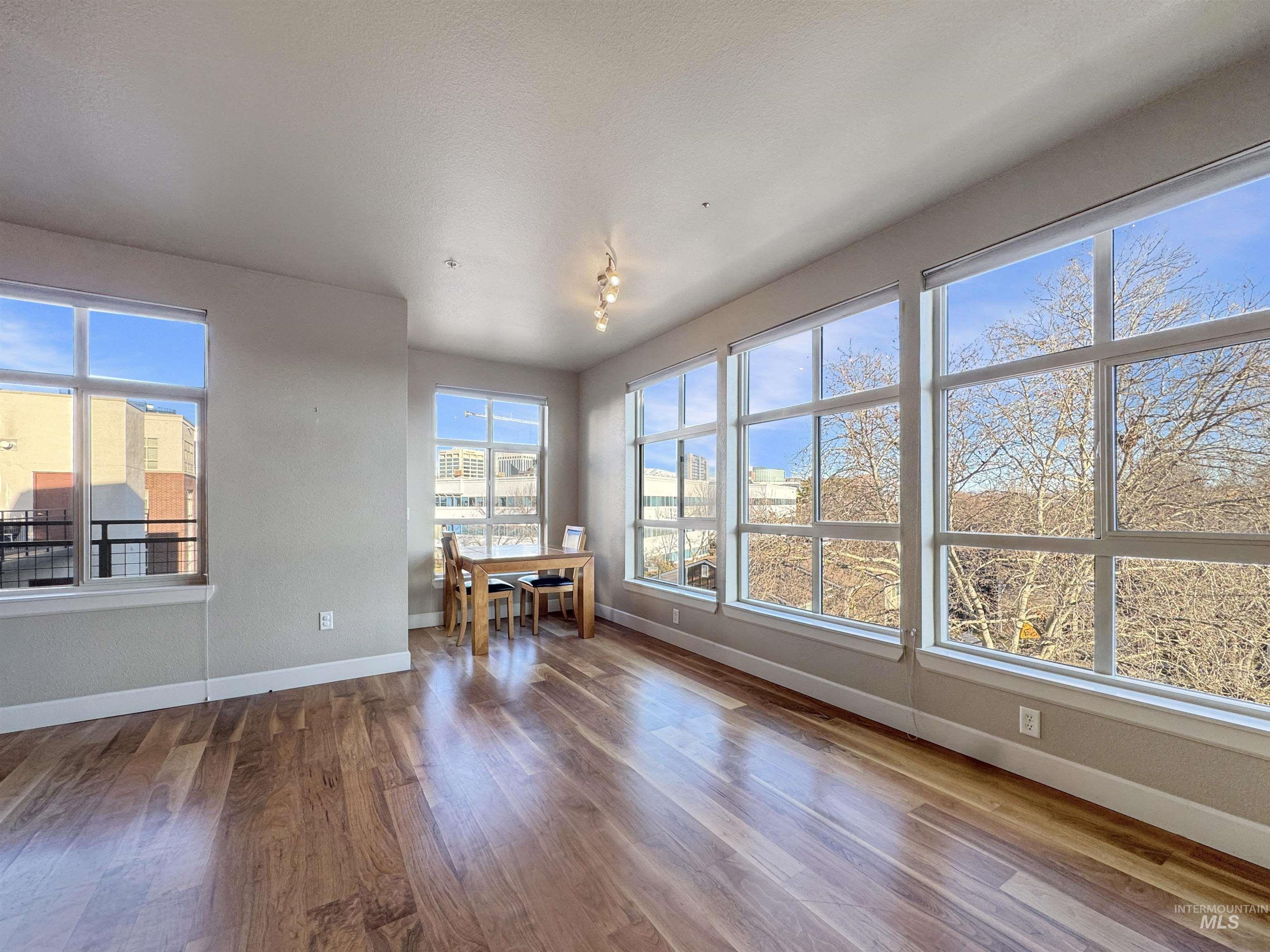 412 S 13th, Boise, Idaho 83702, 2 Bedrooms, 2 Bathrooms, Residential For Sale, Price $669,000, 98936683