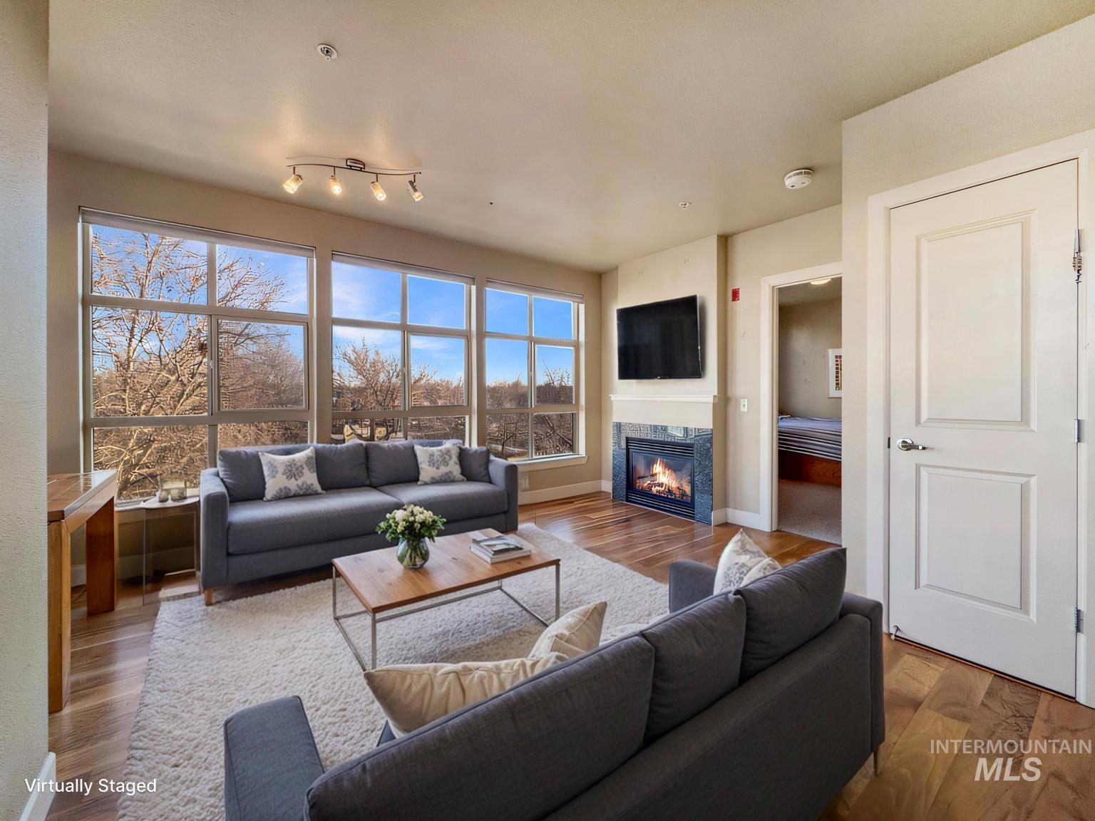 412 S 13th, Boise, Idaho 83702, 2 Bedrooms, 2 Bathrooms, Residential For Sale, Price $669,000, 98936683