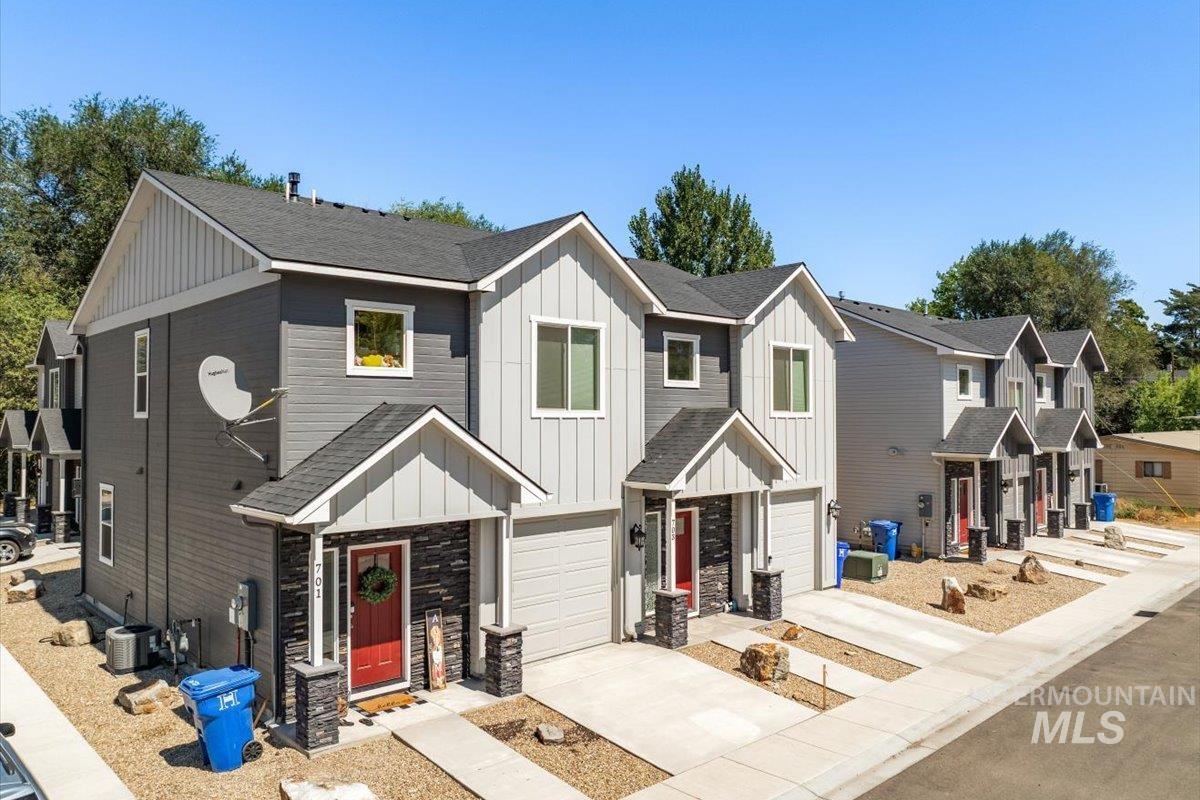 701 E Bates Ave., Parma, Idaho 83660, 3 Bedrooms, 2.5 Bathrooms, Residential Income For Sale, Price $1,790,000, 98936709