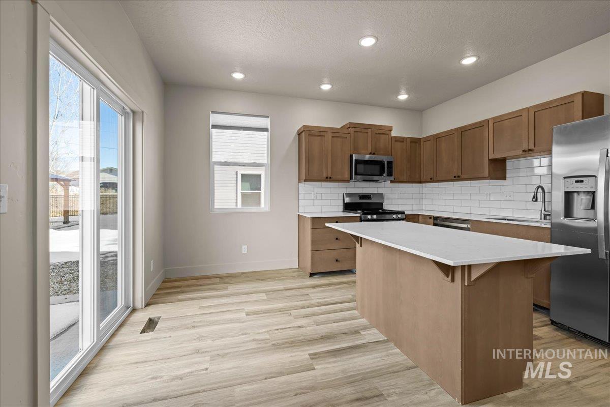 701 E Bates Ave., Parma, Idaho 83660, 3 Bedrooms, 2.5 Bathrooms, Residential Income For Sale, Price $1,790,000, 98936709