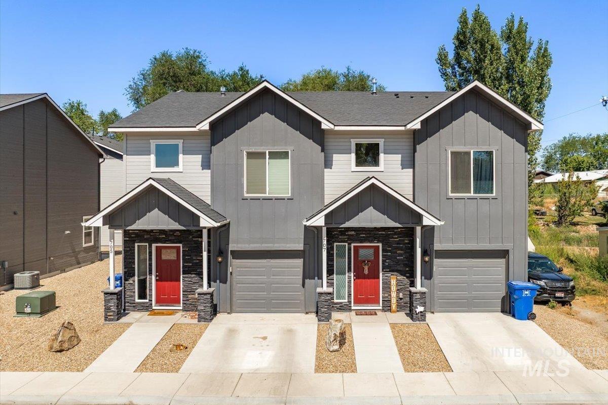 701 E Bates Ave., Parma, Idaho 83660, 3 Bedrooms, 2.5 Bathrooms, Residential Income For Sale, Price $1,790,000, 98936709