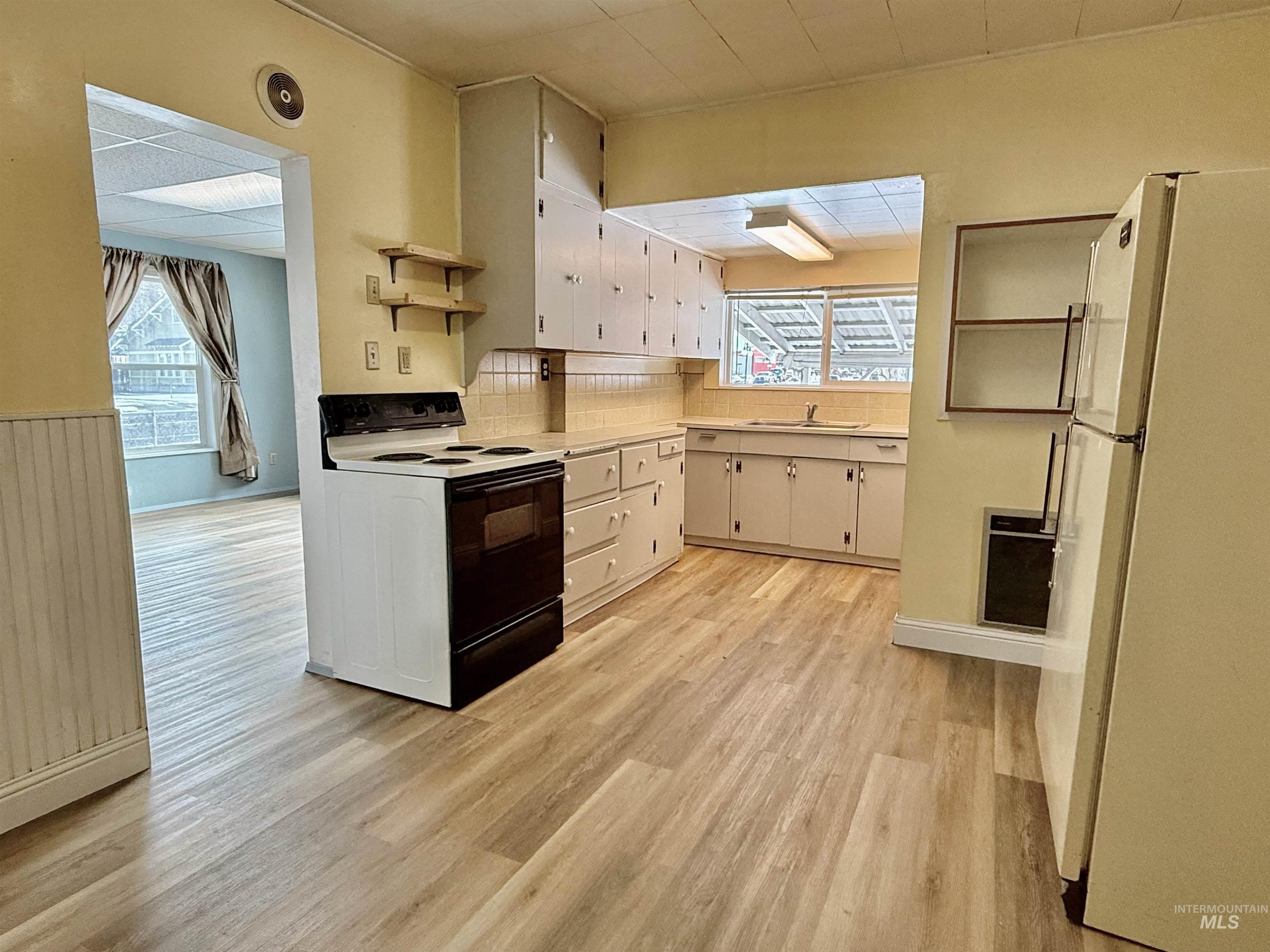 202 S Main Street, Kooskia, Idaho 83539, 2 Bedrooms, 1 Bathroom, Residential For Sale, Price $199,999, 98936735