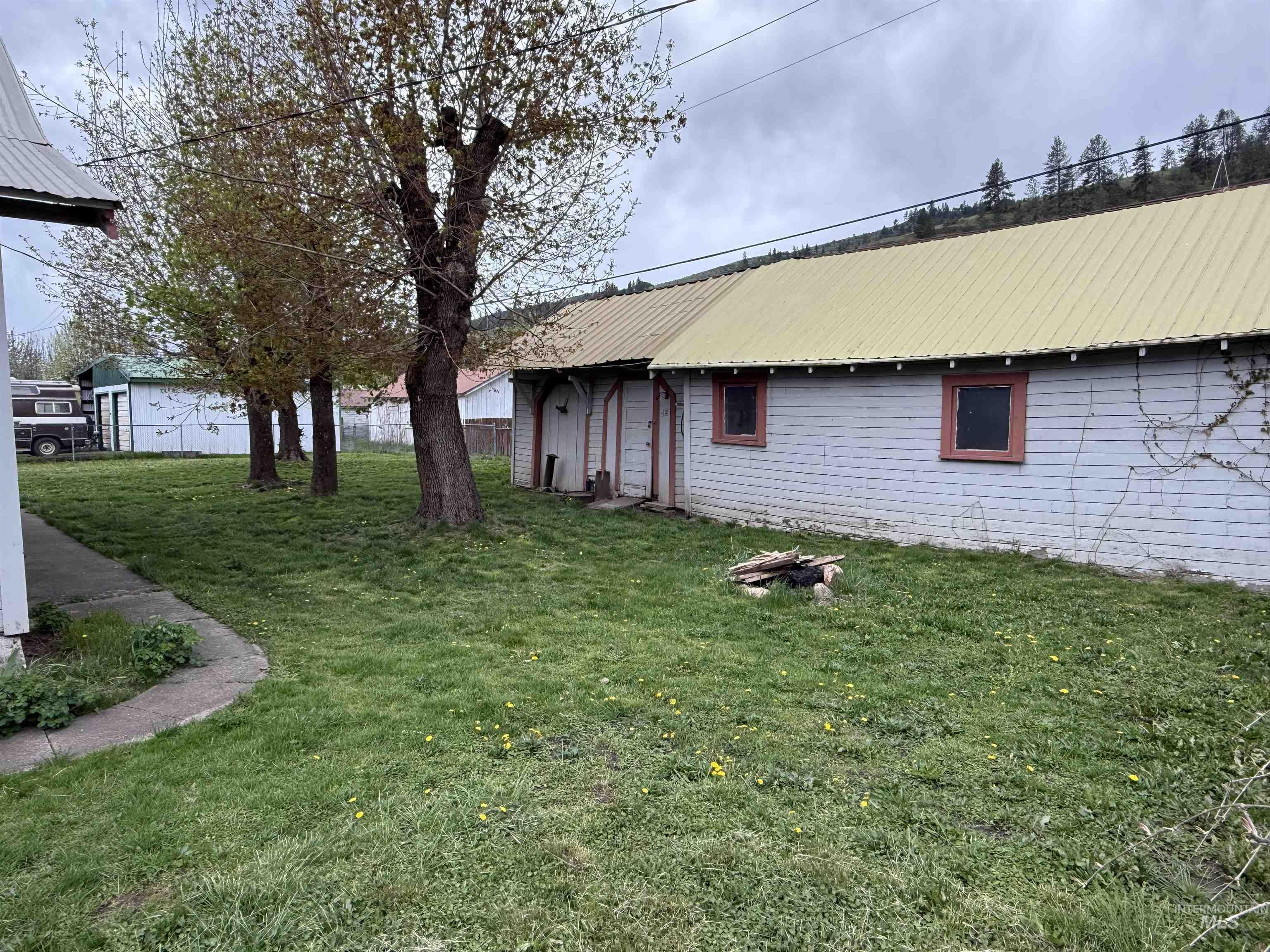 202 S Main Street, Kooskia, Idaho 83539, 2 Bedrooms, 1 Bathroom, Residential For Sale, Price $199,999, 98936735