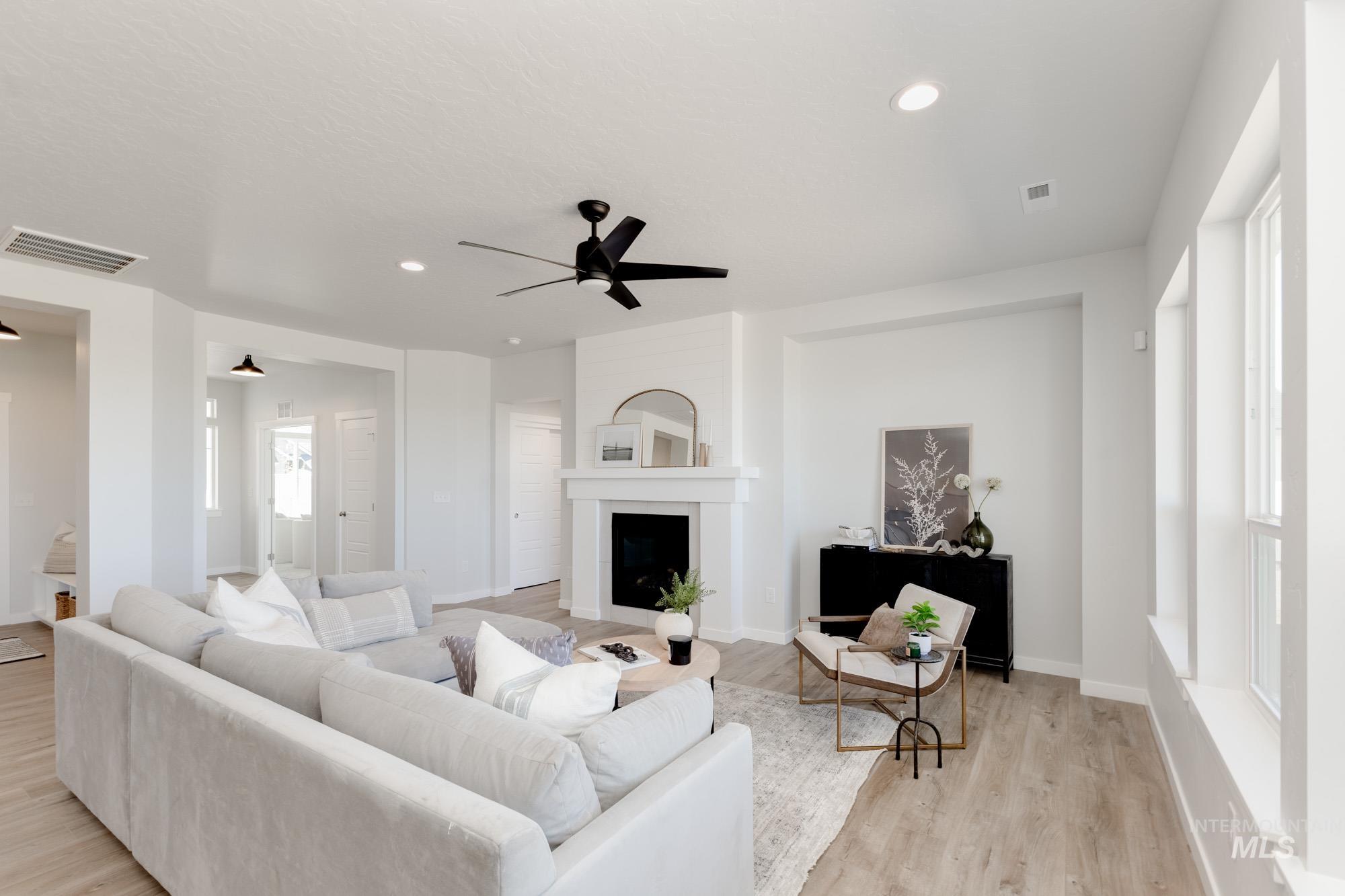 8172 E Red Horse St, Nampa, Idaho 83687, 4 Bedrooms, 2 Bathrooms, Residential For Sale, Price $495,990, 98936829