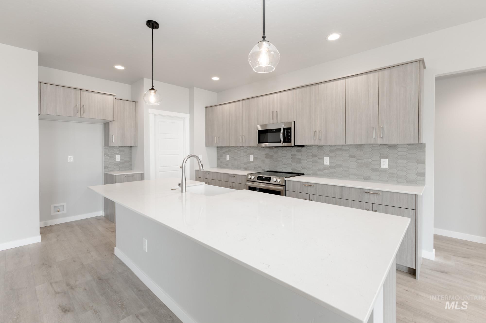 8114 E Bright Angel Dr, Nampa, Idaho 83687, 4 Bedrooms, 2 Bathrooms, Residential For Sale, Price $494,990, 98936830