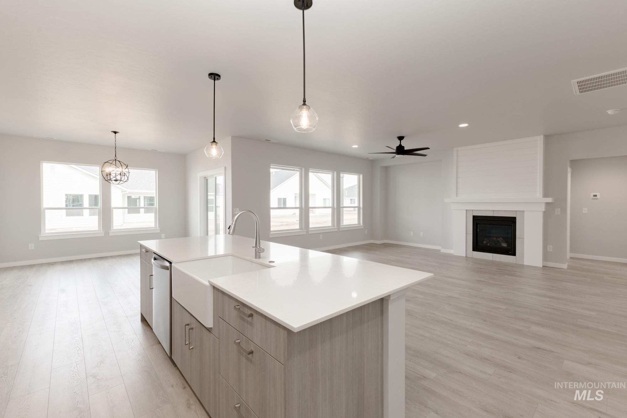 8114 E Bright Angel Dr, Nampa, Idaho 83687, 4 Bedrooms, 2 Bathrooms, Residential For Sale, Price $494,990, 98936830