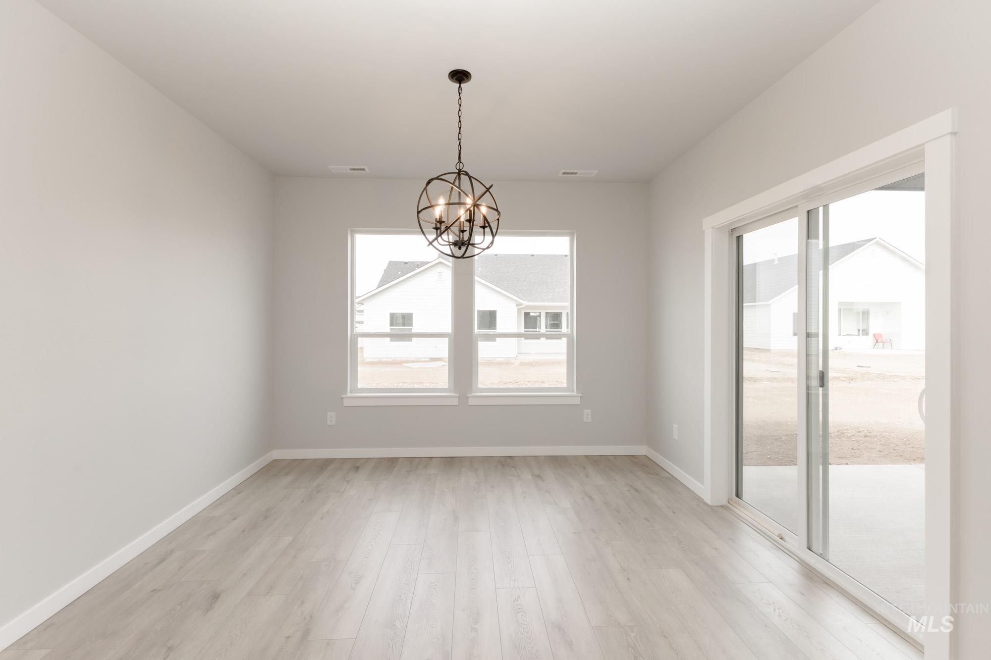 8114 E Bright Angel Dr, Nampa, Idaho 83687, 4 Bedrooms, 2 Bathrooms, Residential For Sale, Price $494,990, 98936830