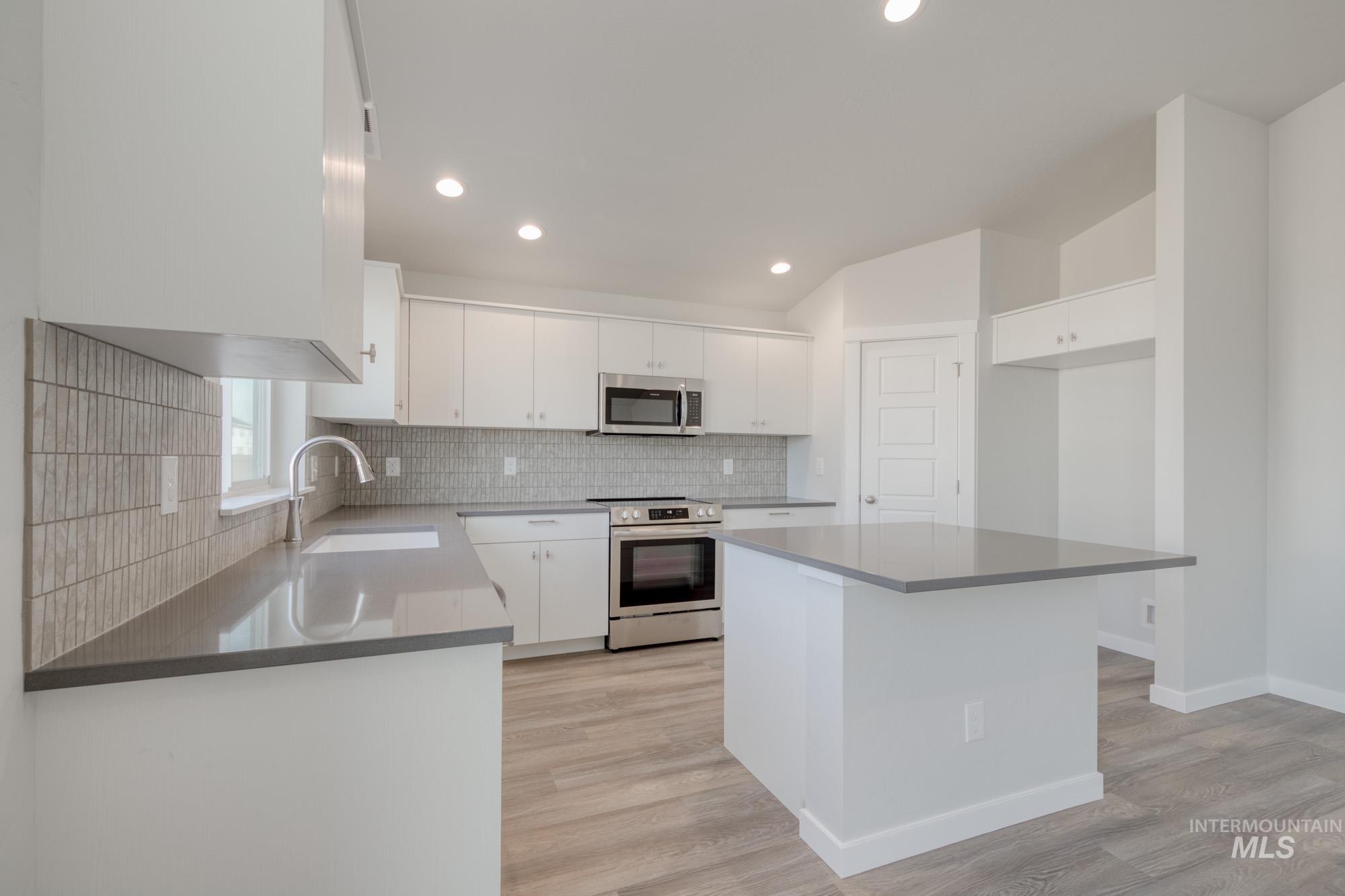5332 E Grizzly St, Nampa, Idaho 83687, 4 Bedrooms, 2 Bathrooms, Residential For Sale, Price $454,990, 98936846