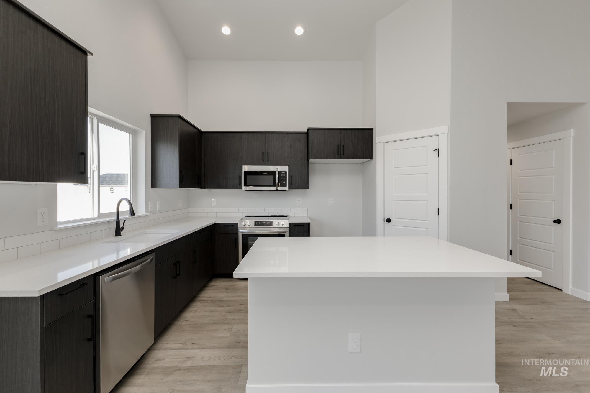 5303 E Grizzly St, Nampa, Idaho 83687, 4 Bedrooms, 2 Bathrooms, Residential For Sale, Price $456,990, 98936849