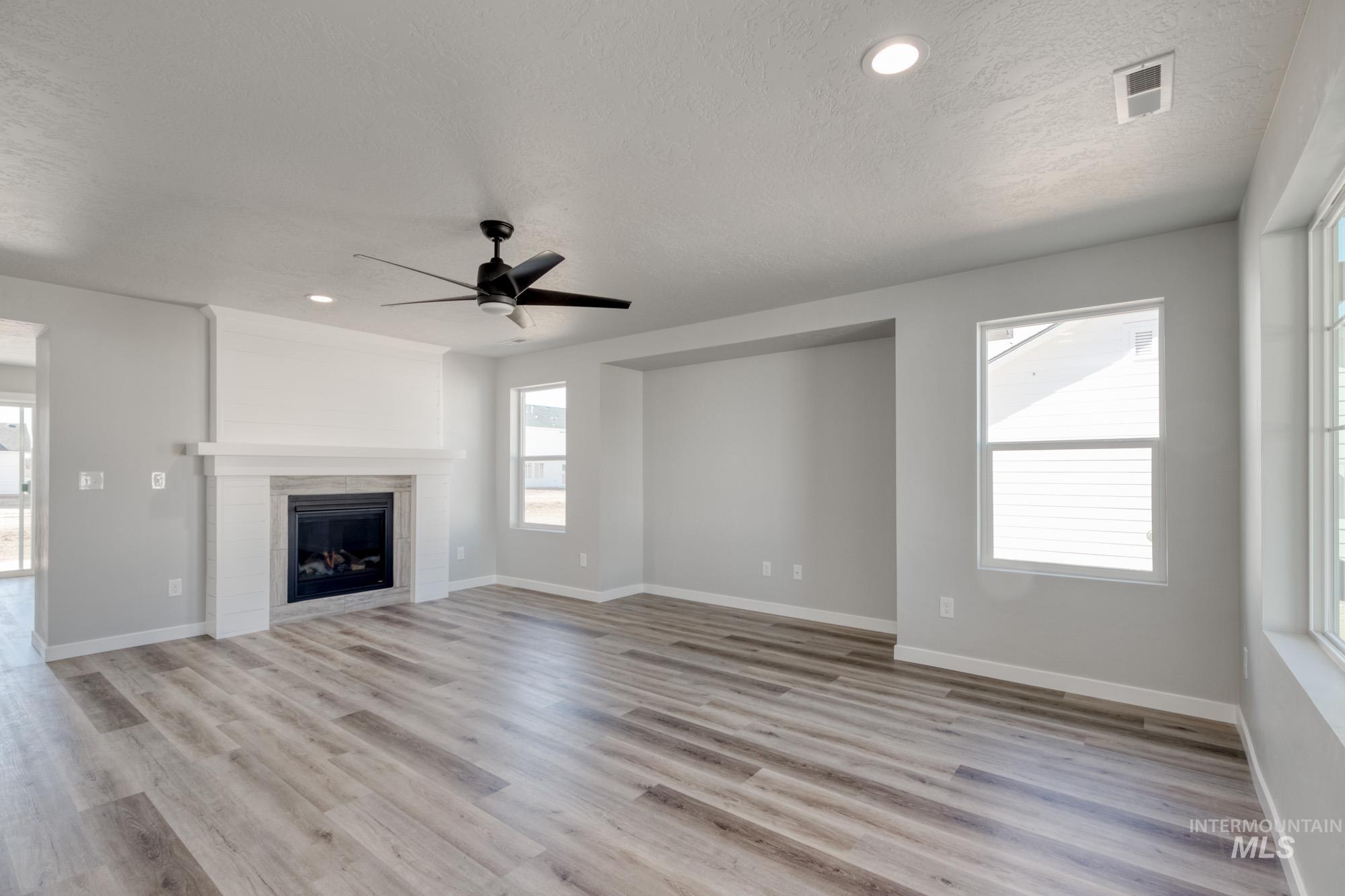 5275 E Grizzly St, Nampa, Idaho 83687, 5 Bedrooms, 2.5 Bathrooms, Residential For Sale, Price $531,990, 98936850