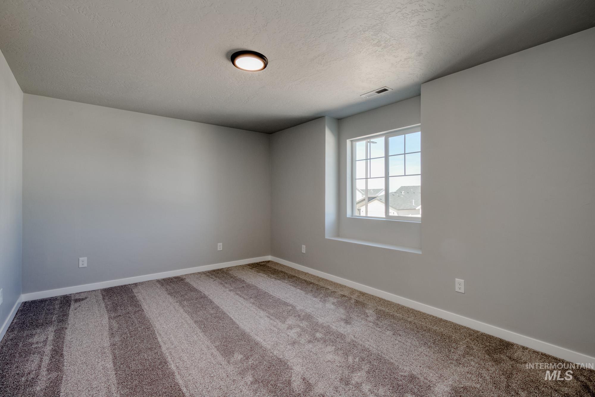 5275 E Grizzly St, Nampa, Idaho 83687, 5 Bedrooms, 2.5 Bathrooms, Residential For Sale, Price $531,990, 98936850