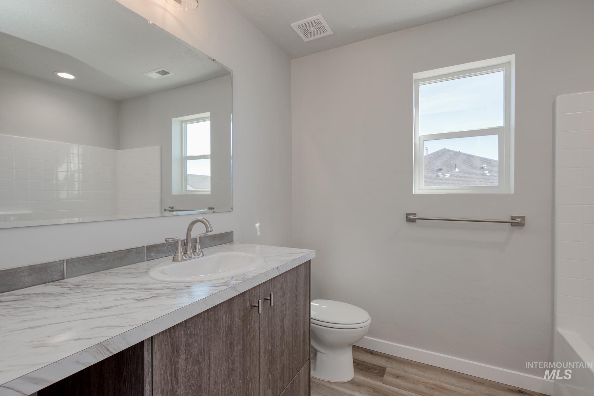 5275 E Grizzly St, Nampa, Idaho 83687, 5 Bedrooms, 2.5 Bathrooms, Residential For Sale, Price $531,990, 98936850