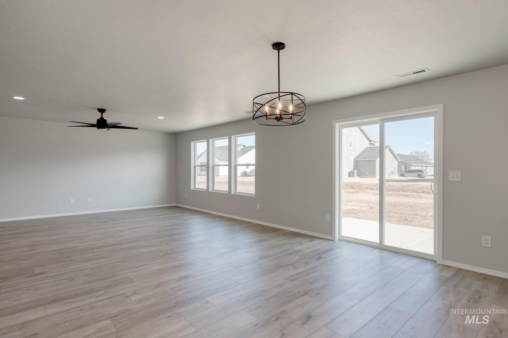 318 Chalcedony Ave, Caldwell, Idaho 83605, 4 Bedrooms, 3 Bathrooms, Residential For Sale, Price $469,990, 98936864