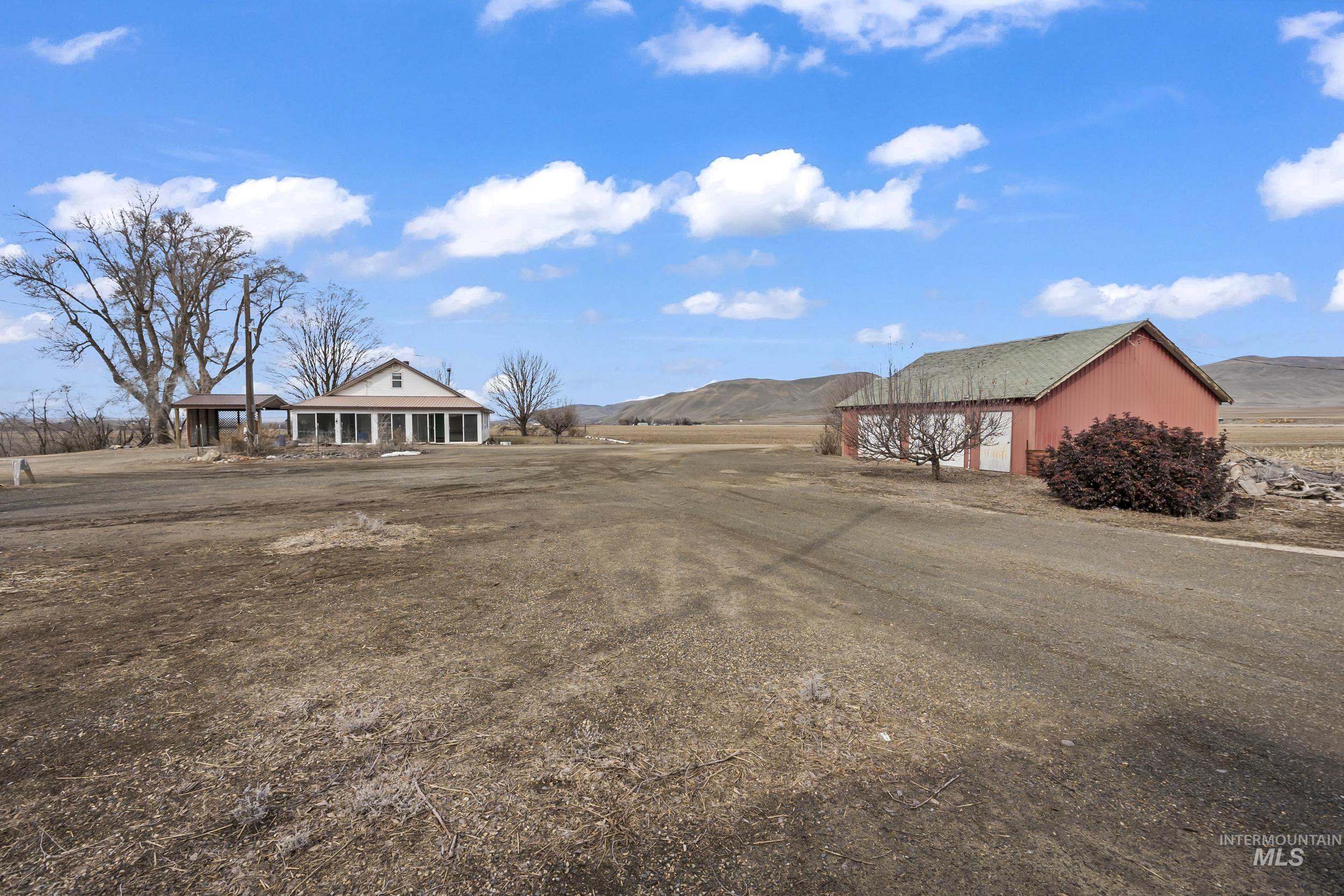 2117 Weiser River Road, Weiser, Idaho 83672, 3 Bedrooms, 1.5 Bathrooms, Farm & Ranch For Sale, Price $3,375,000, 98939019