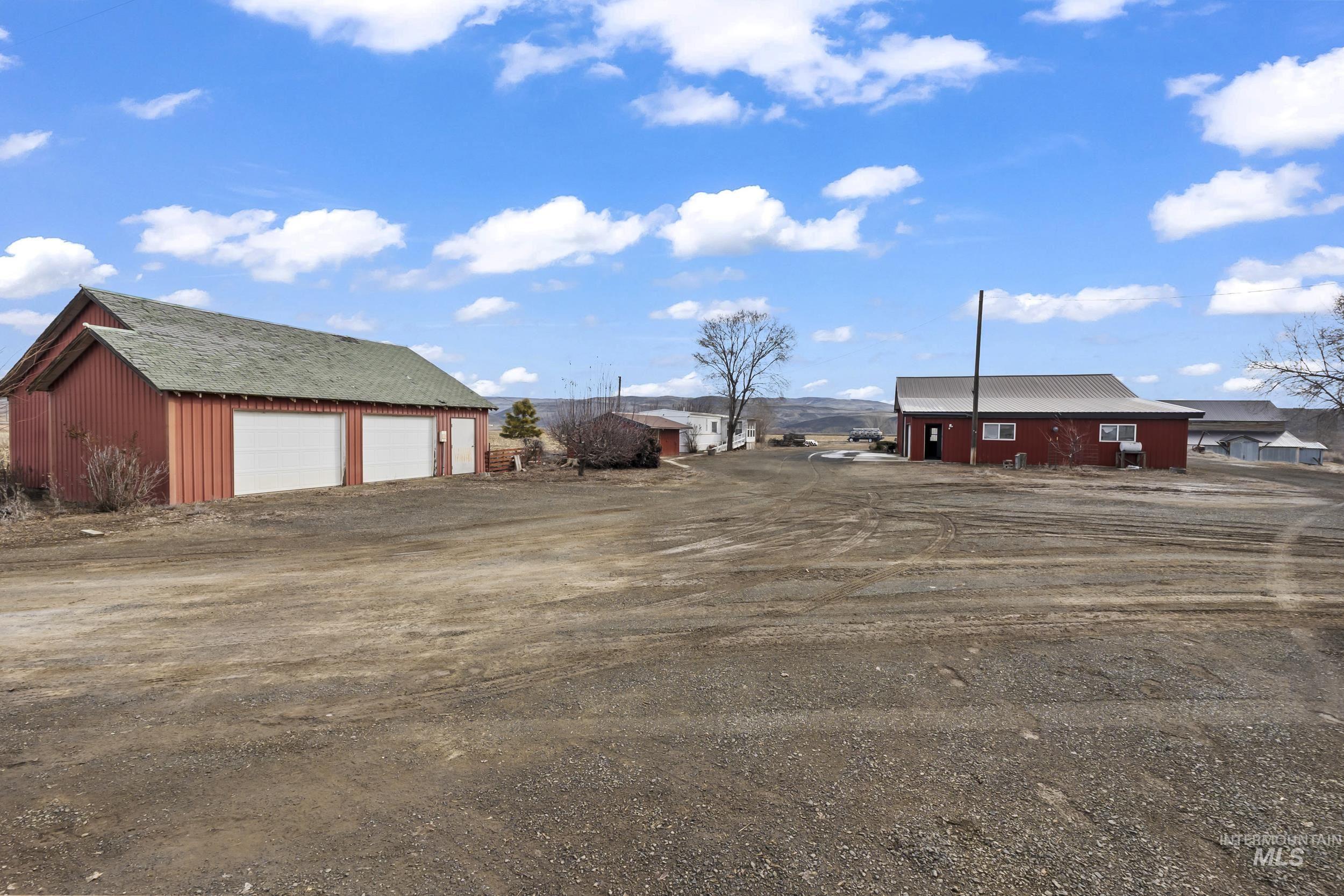 2117 Weiser River Road, Weiser, Idaho 83672, 3 Bedrooms, 1.5 Bathrooms, Farm & Ranch For Sale, Price $3,375,000, 98939019