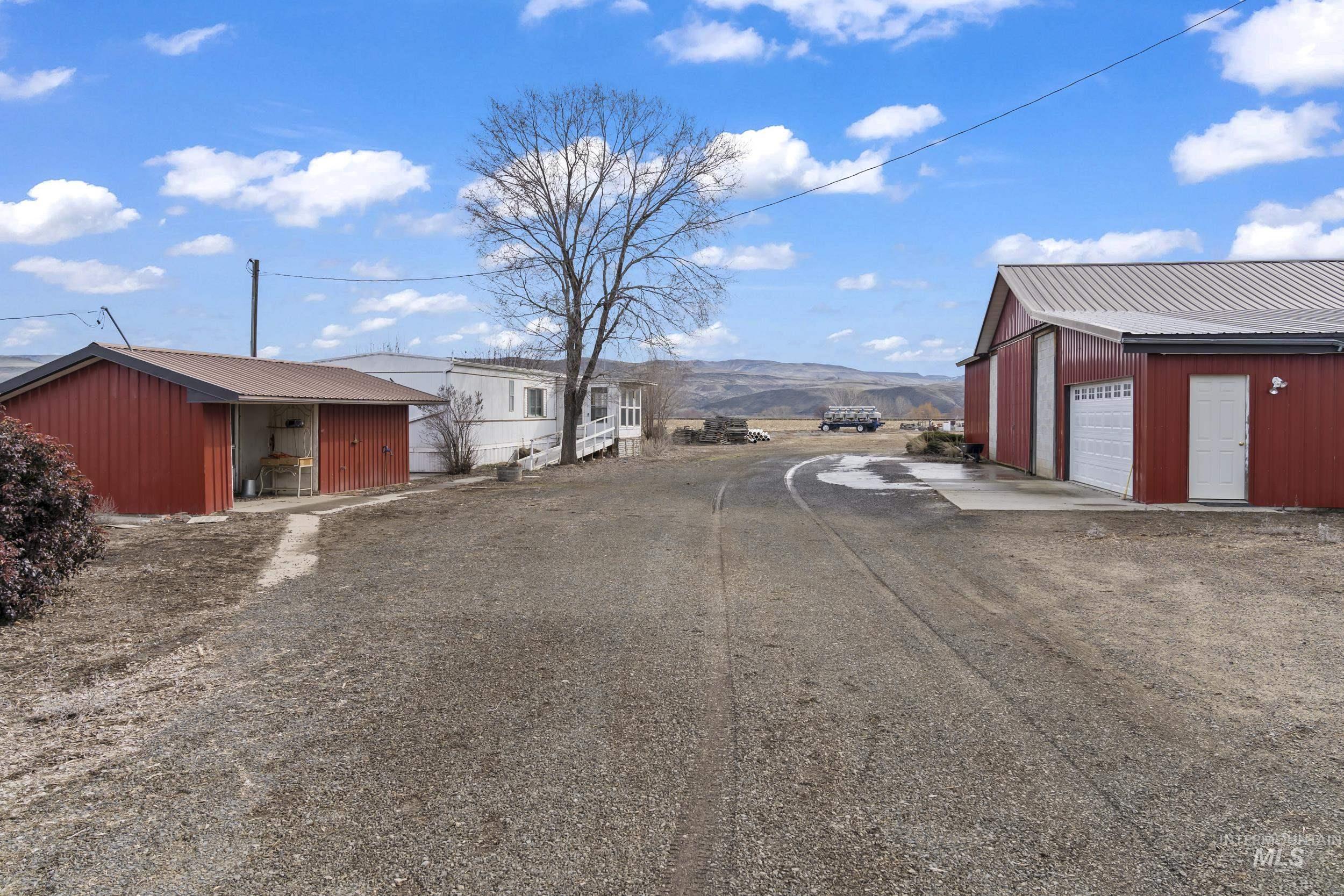 2117 Weiser River Road, Weiser, Idaho 83672, 3 Bedrooms, 1.5 Bathrooms, Farm & Ranch For Sale, Price $3,375,000, 98939019