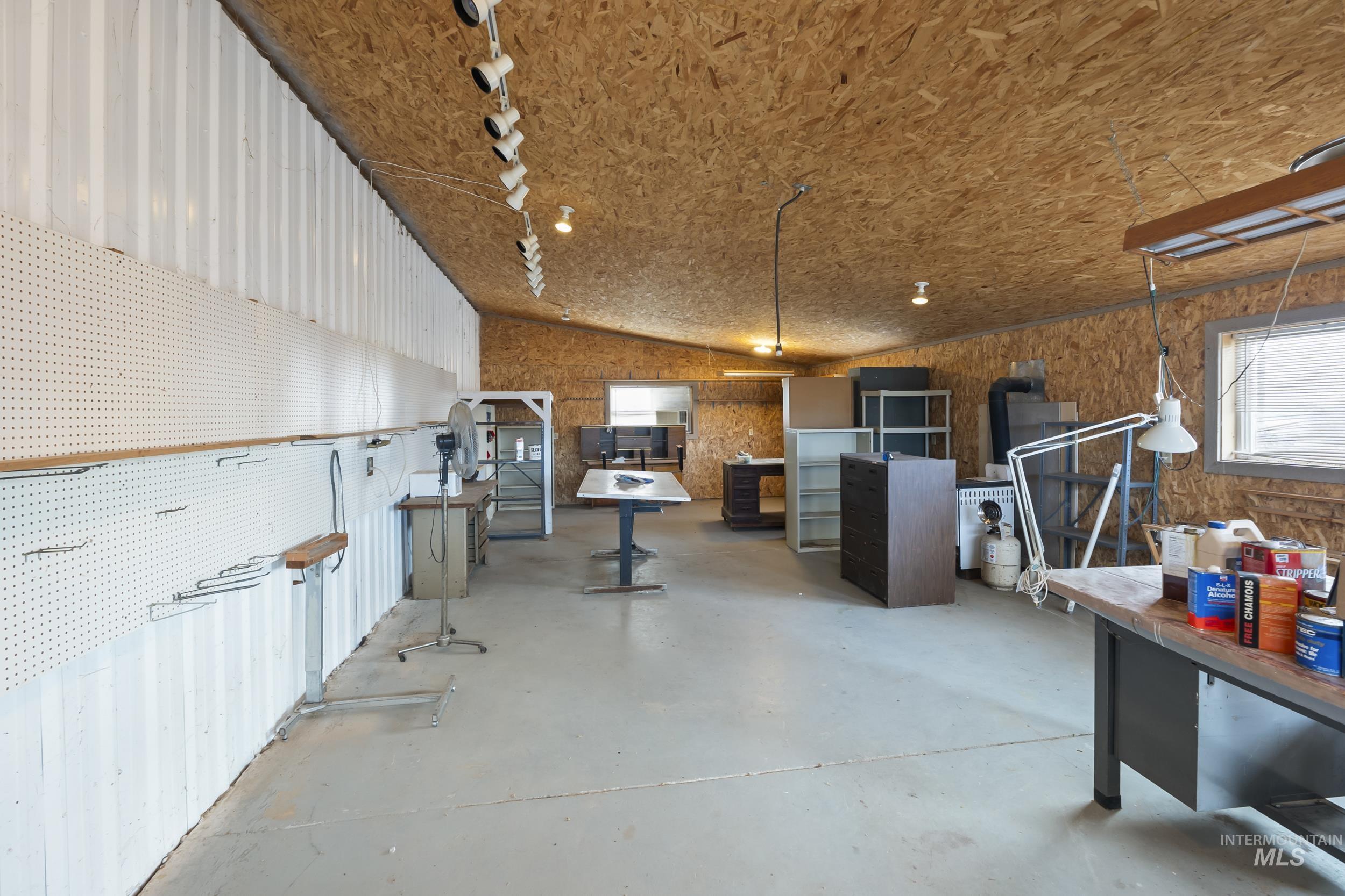 2117 Weiser River Road, Weiser, Idaho 83672, 3 Bedrooms, 1.5 Bathrooms, Farm & Ranch For Sale, Price $3,375,000, 98939019