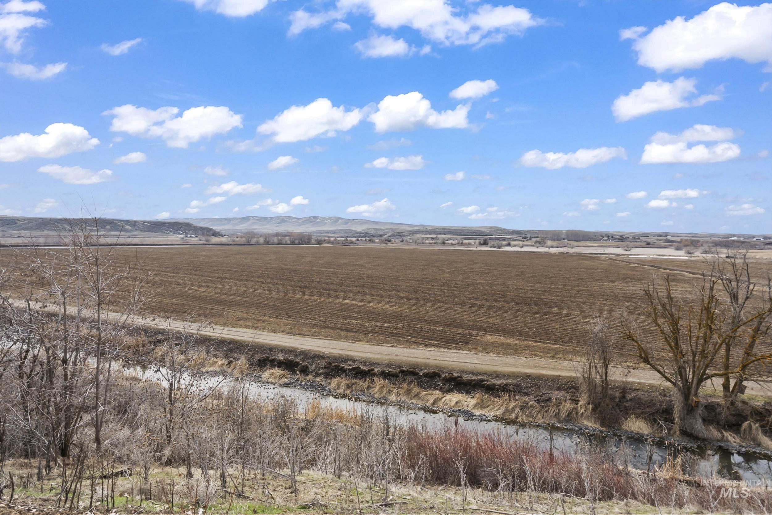 2117 Weiser River Road, Weiser, Idaho 83672, 3 Bedrooms, 1.5 Bathrooms, Farm & Ranch For Sale, Price $3,375,000, 98939019