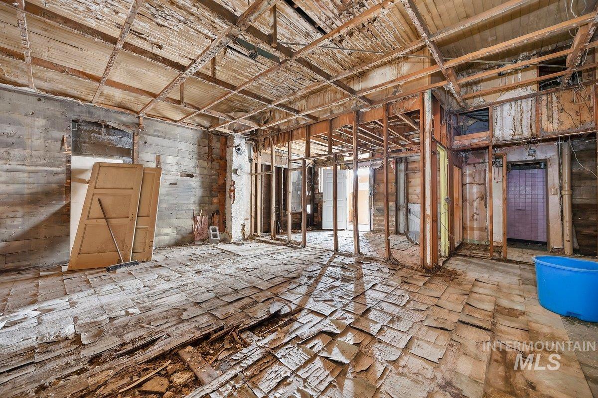 228 W Main, Jerome, Idaho 83338, 9 Rooms, Business/Commercial For Sale, Price $105,000, 98939239