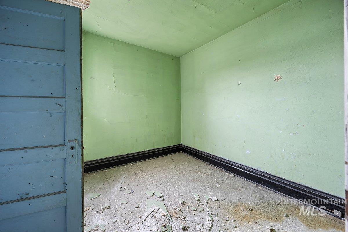 228 W Main, Jerome, Idaho 83338, 9 Rooms, Business/Commercial For Sale, Price $105,000, 98939239