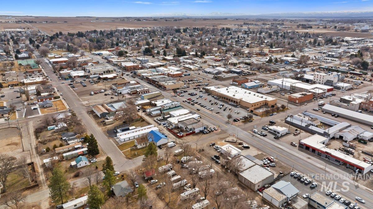 228 W Main, Jerome, Idaho 83338, 9 Rooms, Business/Commercial For Sale, Price $105,000, 98939239