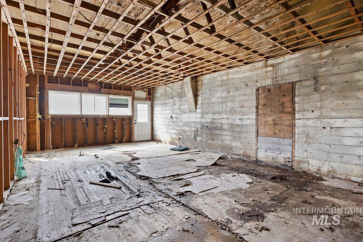 228 W Main, Jerome, Idaho 83338, 9 Rooms, Business/Commercial For Sale, Price $105,000, 98939239