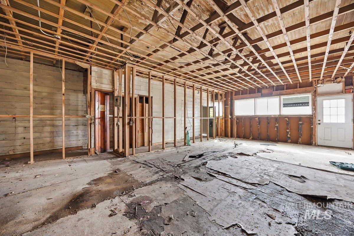 228 W Main, Jerome, Idaho 83338, 9 Rooms, Business/Commercial For Sale, Price $105,000, 98939239