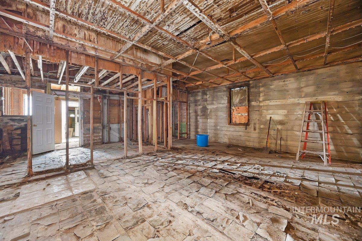 228 W Main, Jerome, Idaho 83338, 9 Rooms, Business/Commercial For Sale, Price $105,000, 98939239