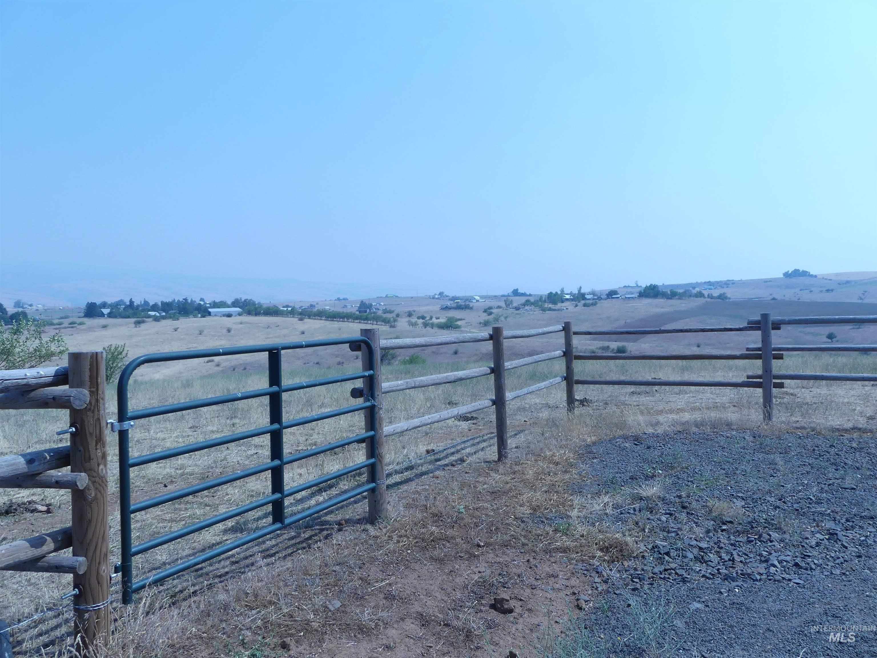 2193 Apple Lane, Mesa, Idaho 83643-5009, 2 Bedrooms, 2.5 Bathrooms, Farm & Ranch For Sale, Price $770,000, 98940047