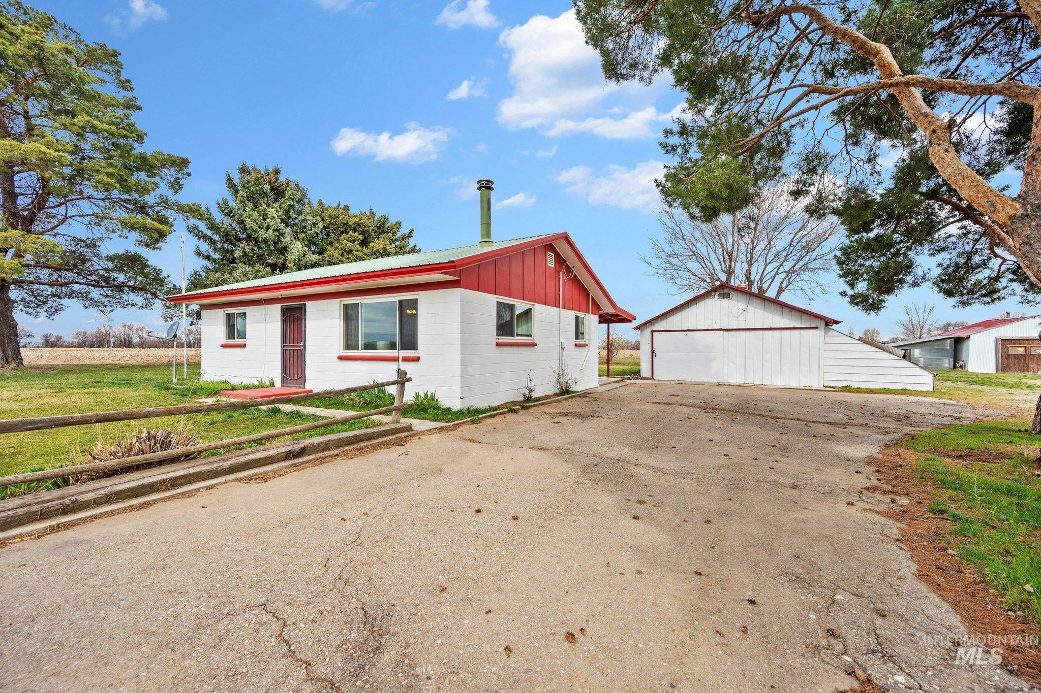 29546 Old Fort Boise Rd., Parma, Idaho 83660, 2 Bedrooms, 1 Bathroom, Residential For Sale, Price $435,000,MLS 98940056