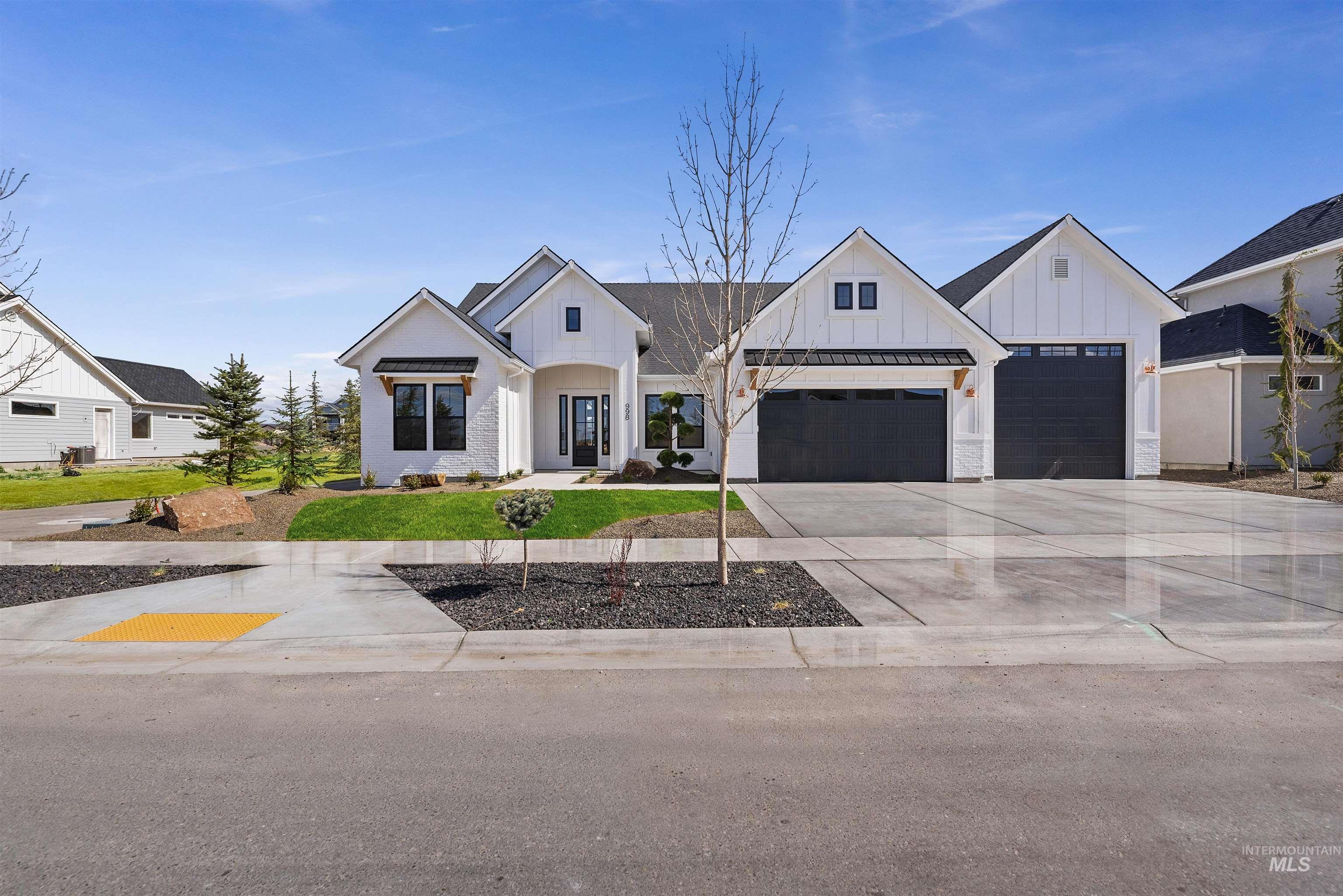 3542 W Retreat St, Eagle, Idaho 83616, 3 Bedrooms, 2.5 Bathrooms, Residential For Sale, Price $1,049,900,MLS 98940086