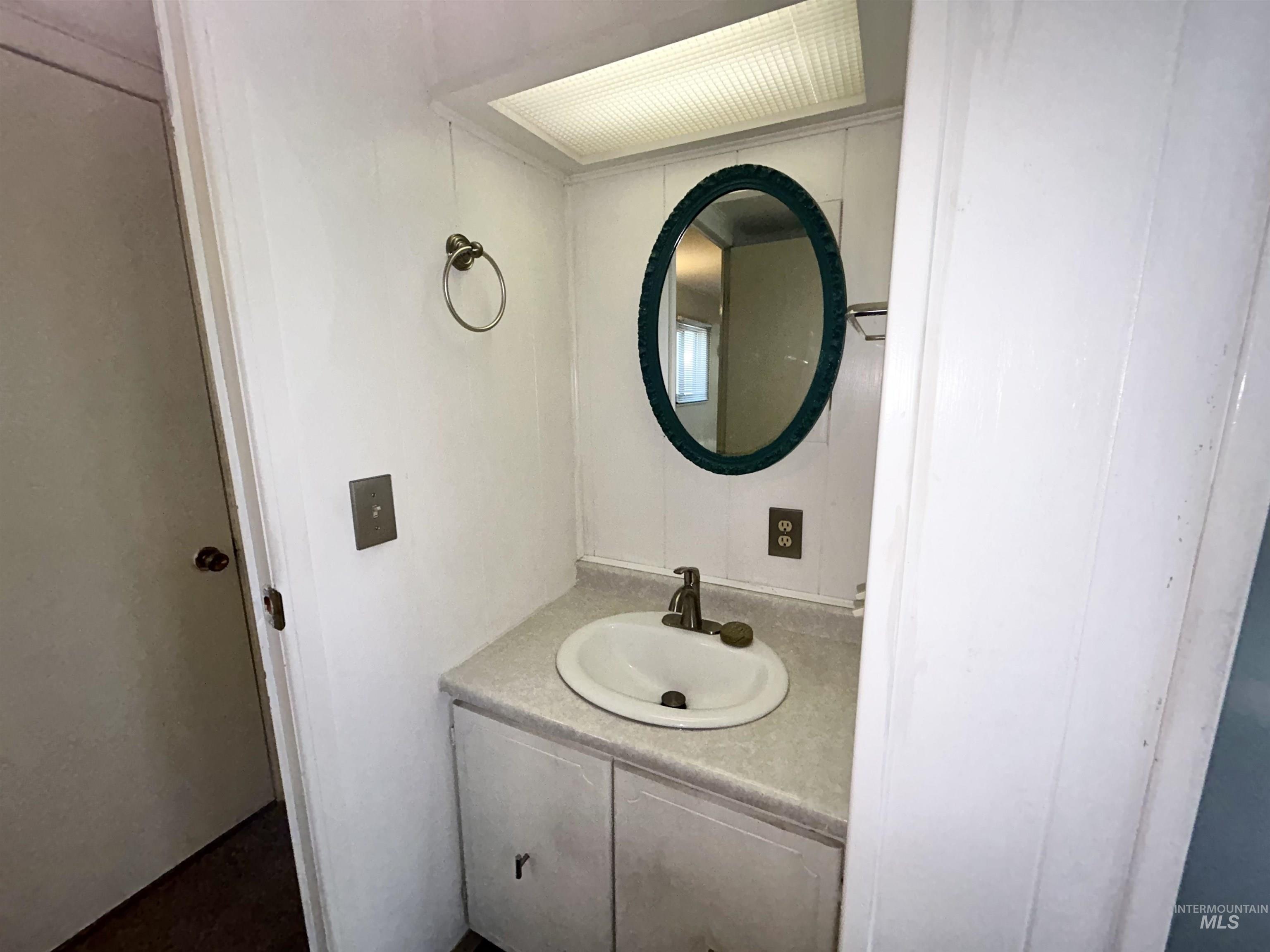 2015 6th Ave, Clarkston, Washington 99403, 2 Bedrooms, 1 Bathroom, Residential For Sale, Price $47,500,MLS 98941550