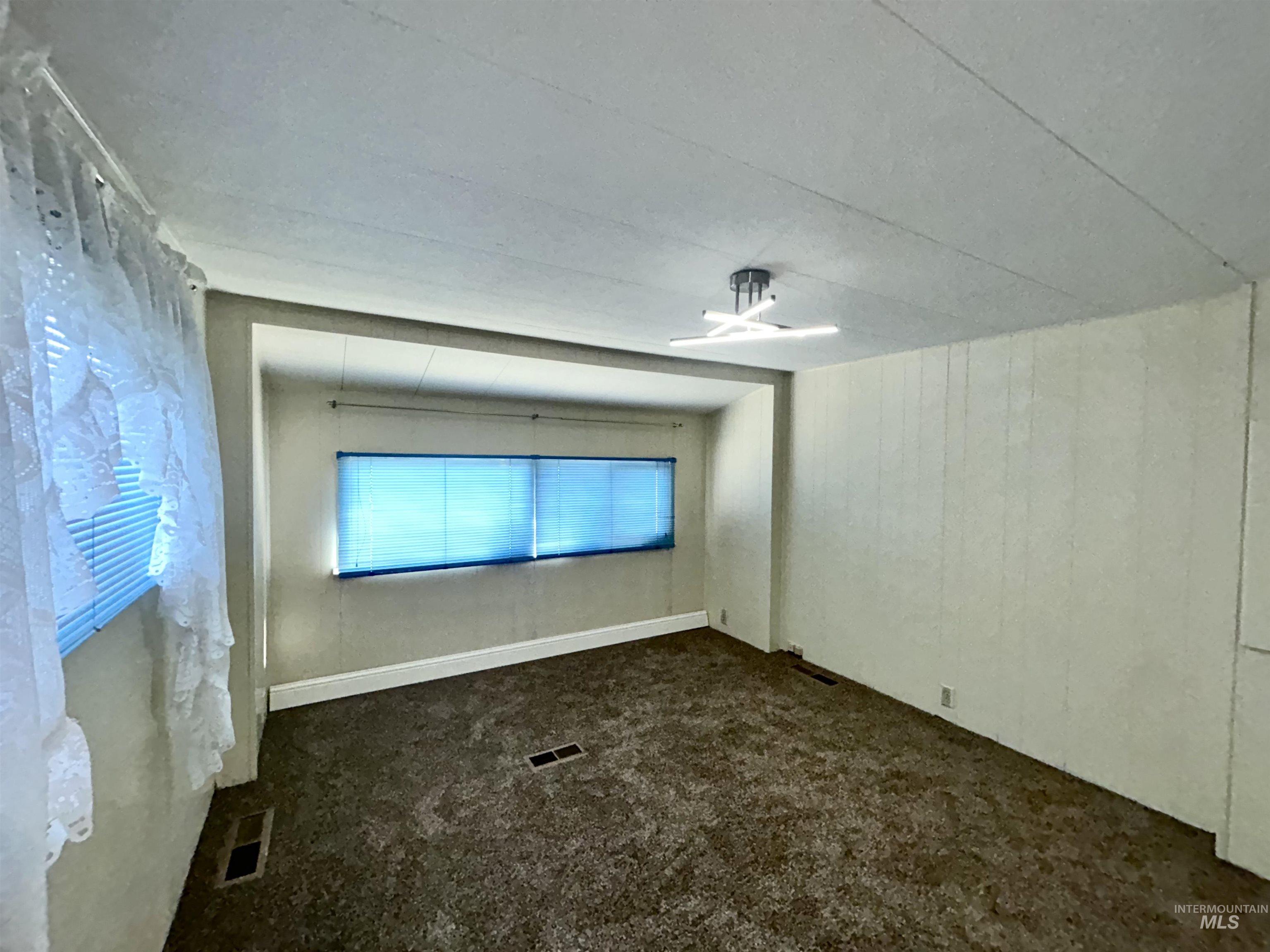 2015 6th Ave, Clarkston, Washington 99403, 2 Bedrooms, 1 Bathroom, Residential For Sale, Price $47,500,MLS 98941550