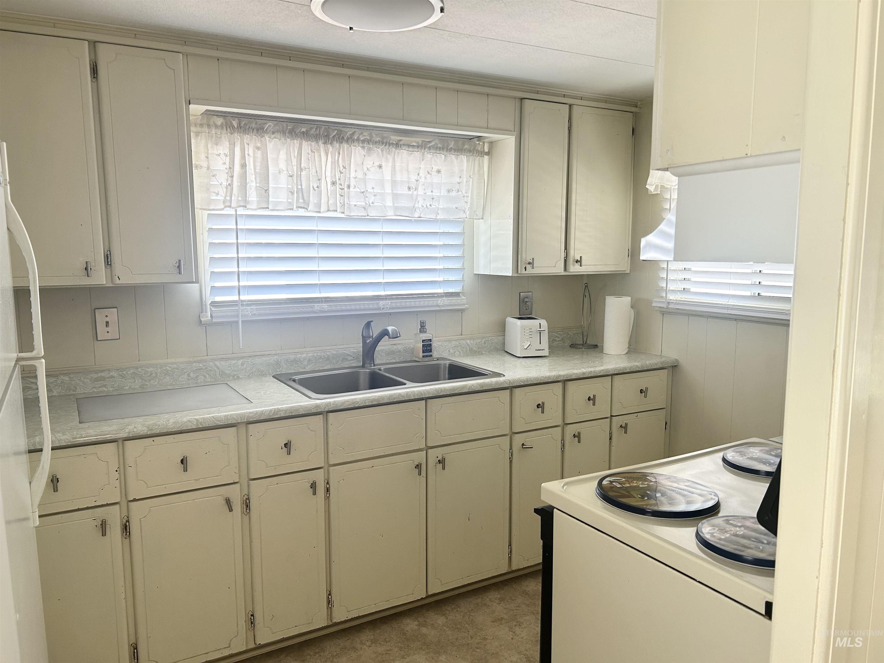 2015 6th Ave, Clarkston, Washington 99403, 2 Bedrooms, 1 Bathroom, Residential For Sale, Price $47,500,MLS 98941550