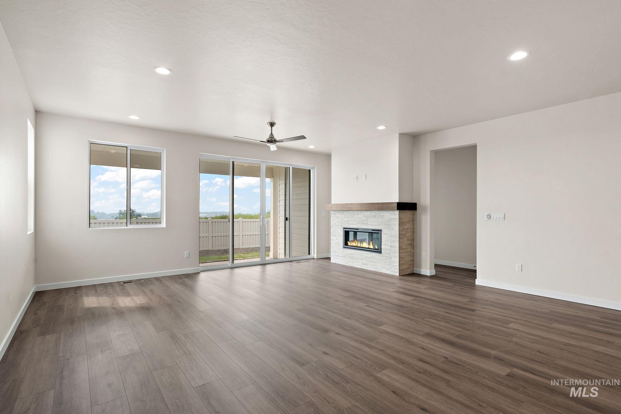 1230 Stirling Meadows Ct, Middleton, Idaho 83644, 3 Bedrooms, 2 Bathrooms, Residential For Sale, Price $549,990, 98942191